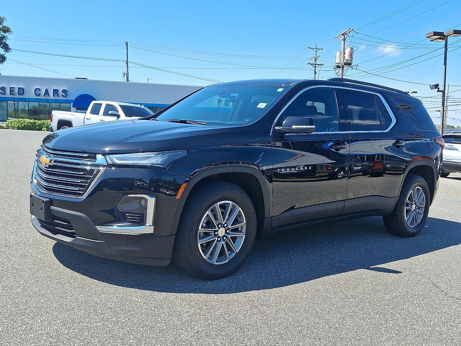 2022 Chevrolet Traverse Leather photo 3