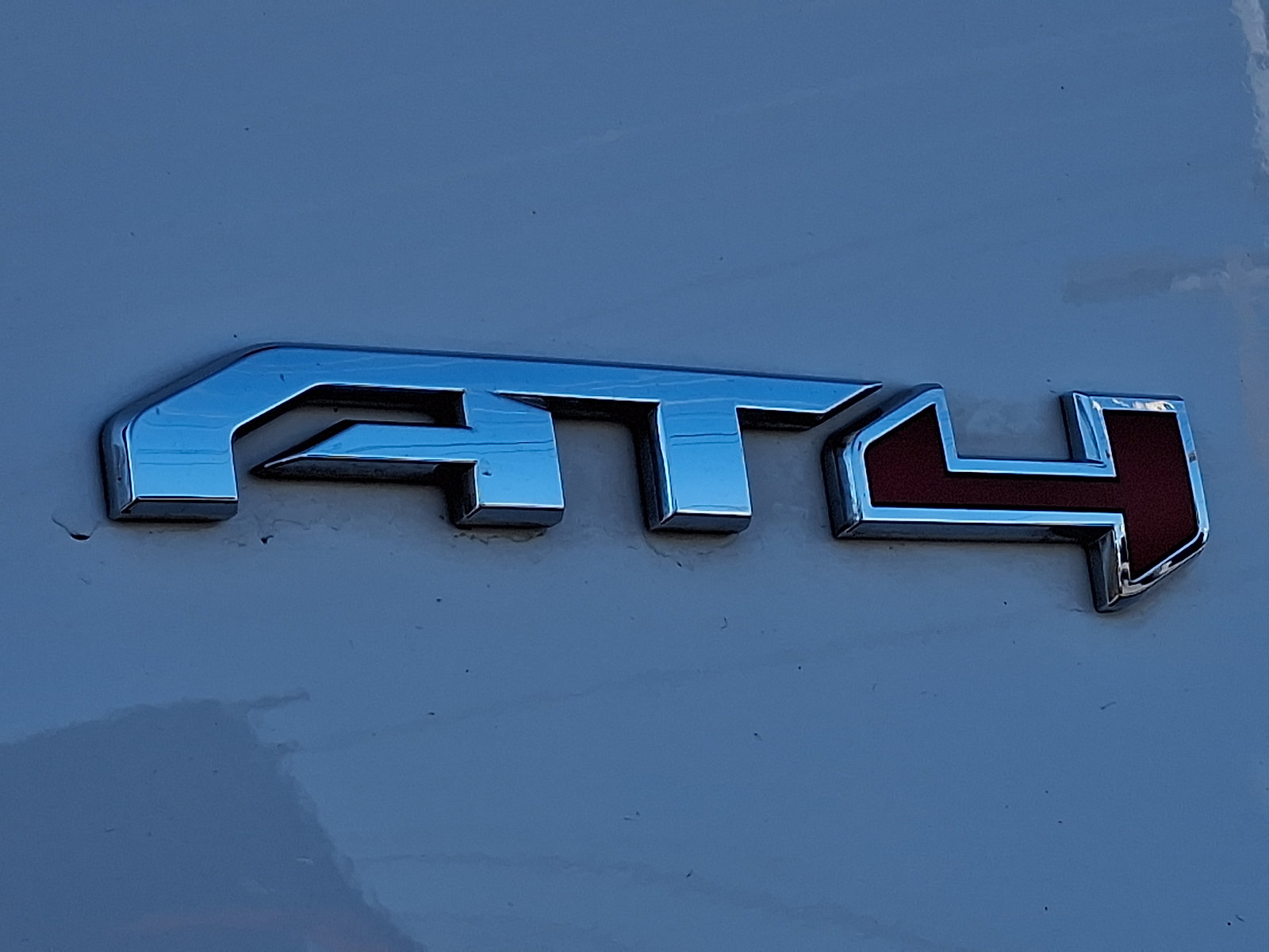 2024 GMC Yukon AT4 - Photo 34