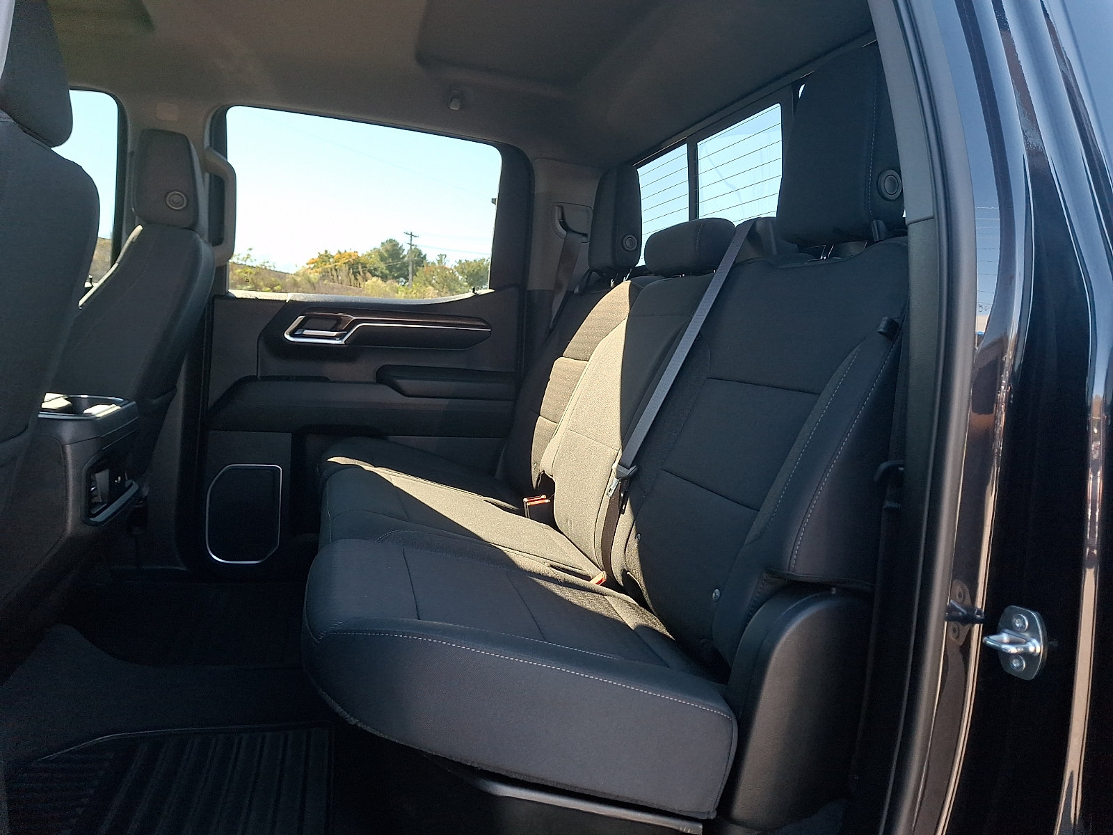2024 Chevrolet Silverado 1500 LT - Photo 10