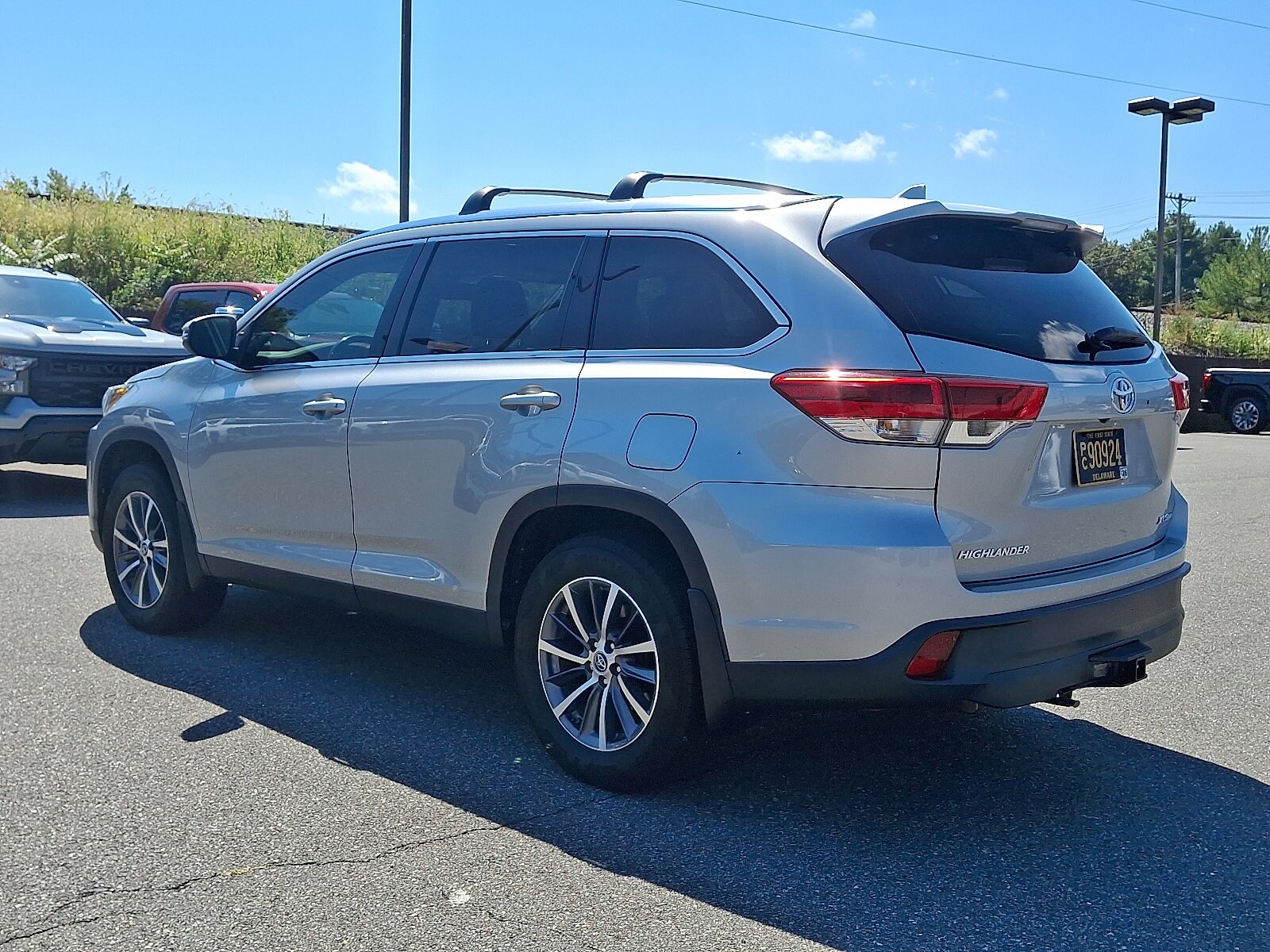 2019 Toyota Highlander SE photo 3