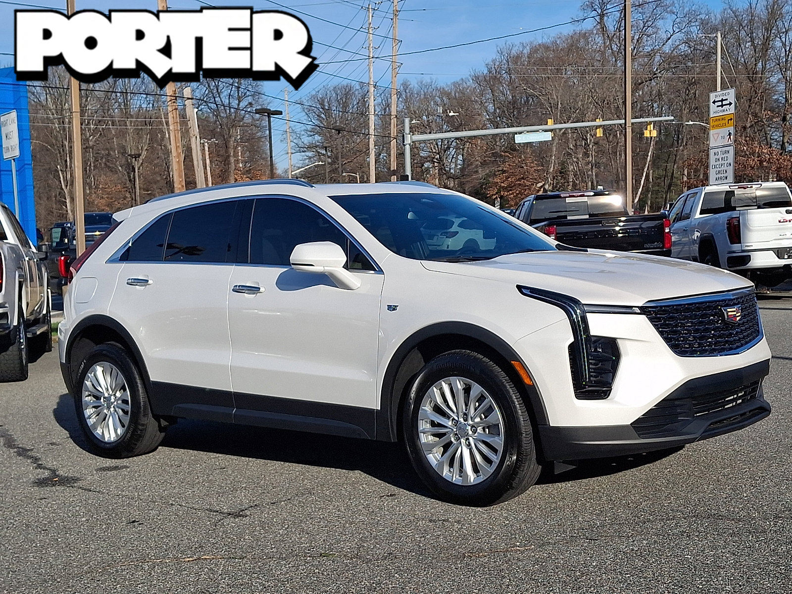 2024 Cadillac XT4 Luxury's photo