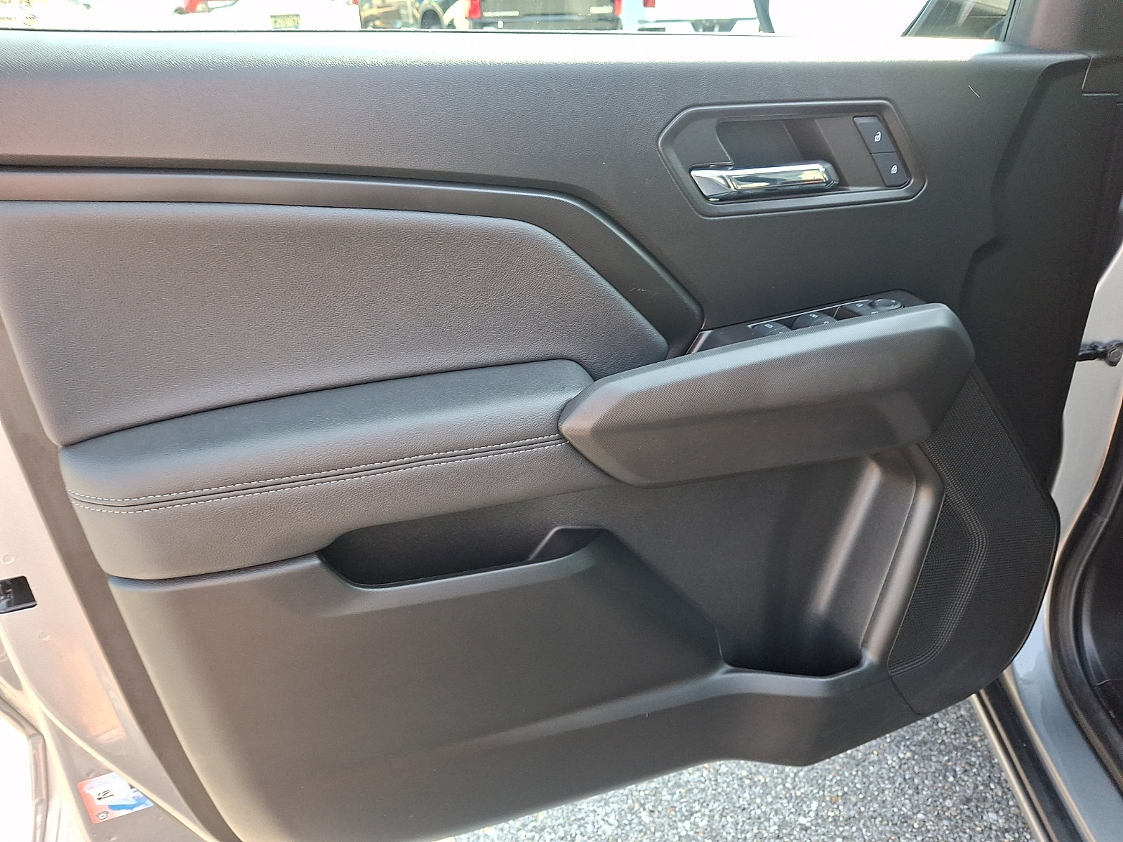 2024 Chevrolet Colorado LT - Photo 12
