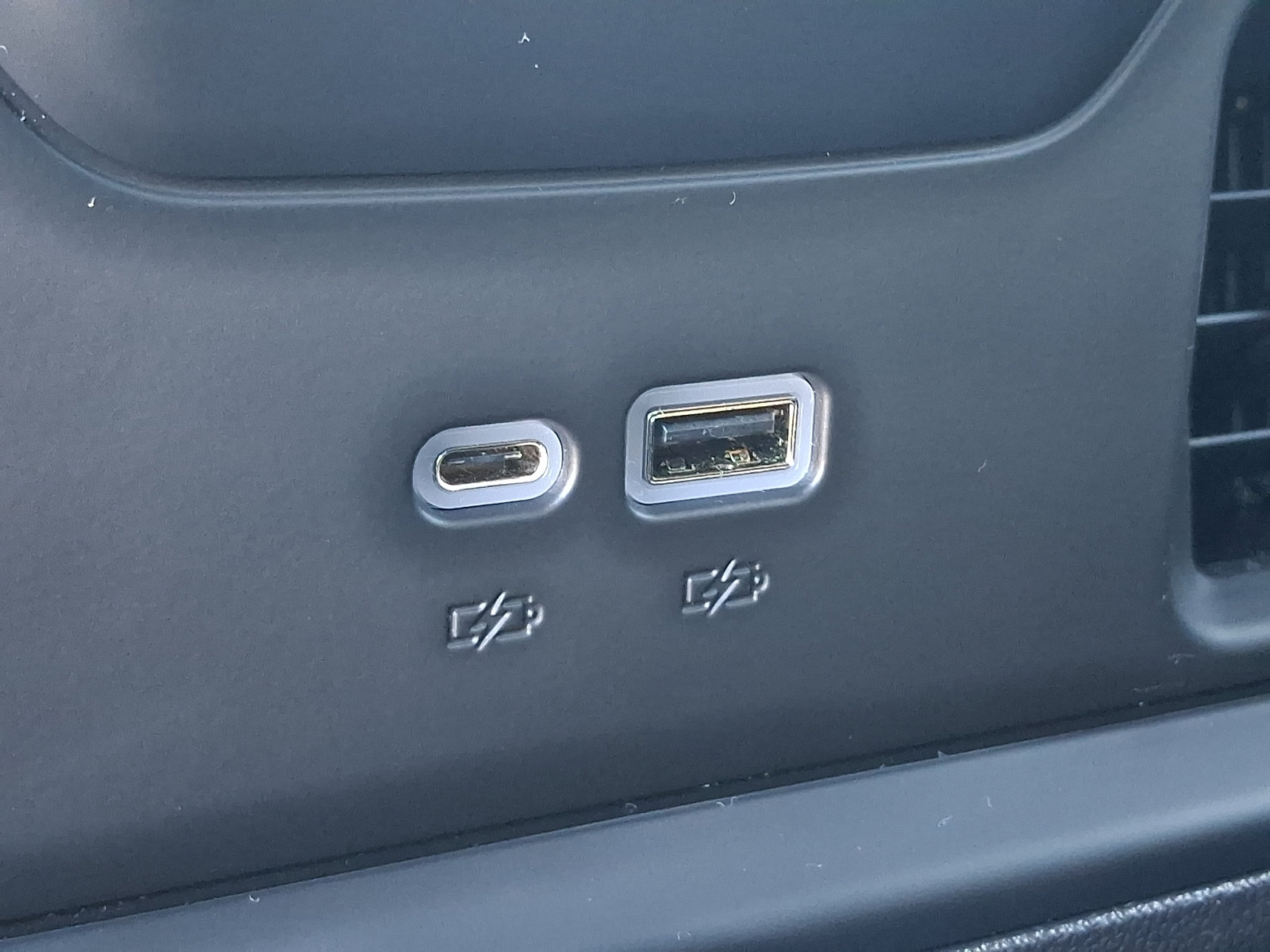 2024 Chevrolet Silverado 1500 LT - Photo 11