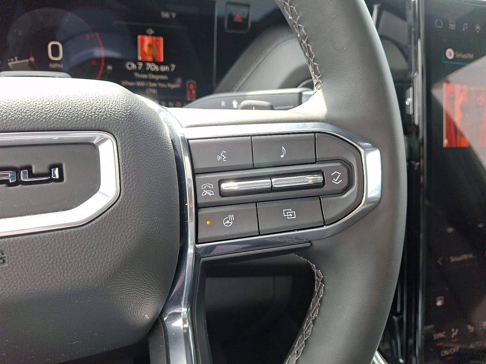 2026 GMC Yukon Denali - Photo 23