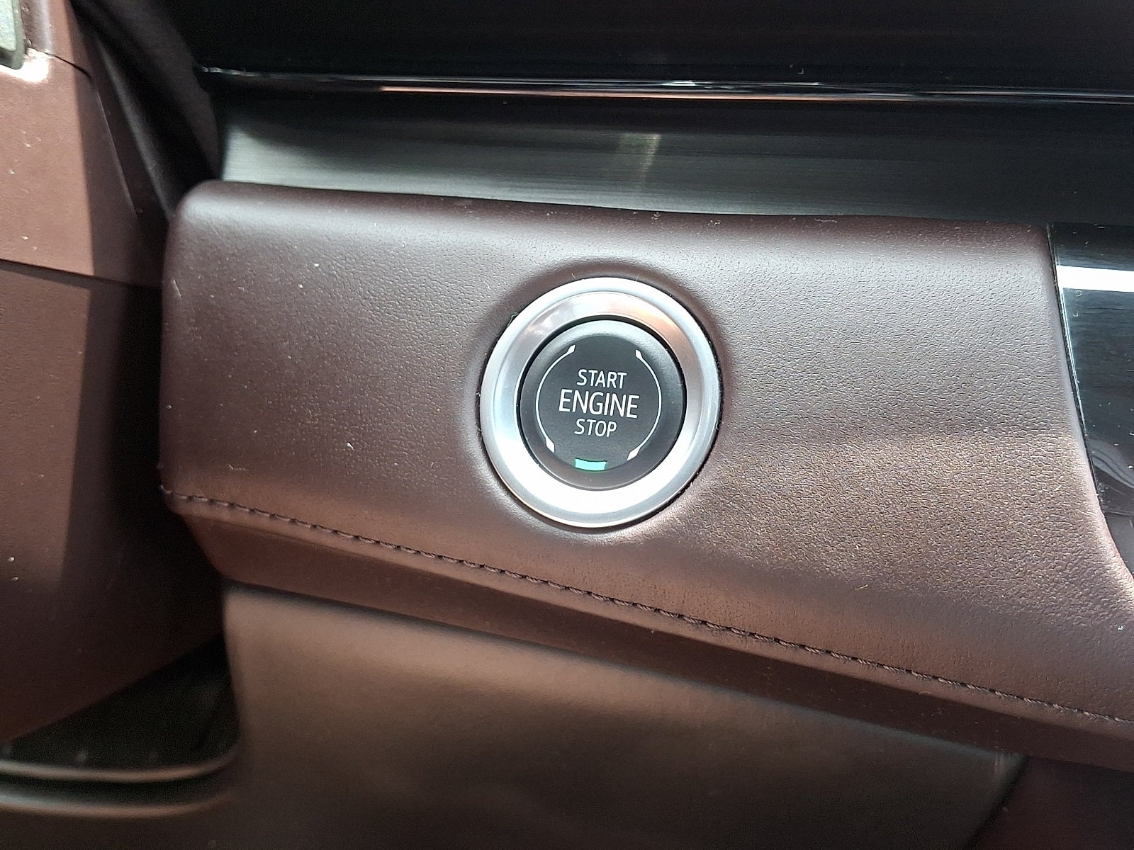 2024 Cadillac Escalade ESV V-Series - Photo 27