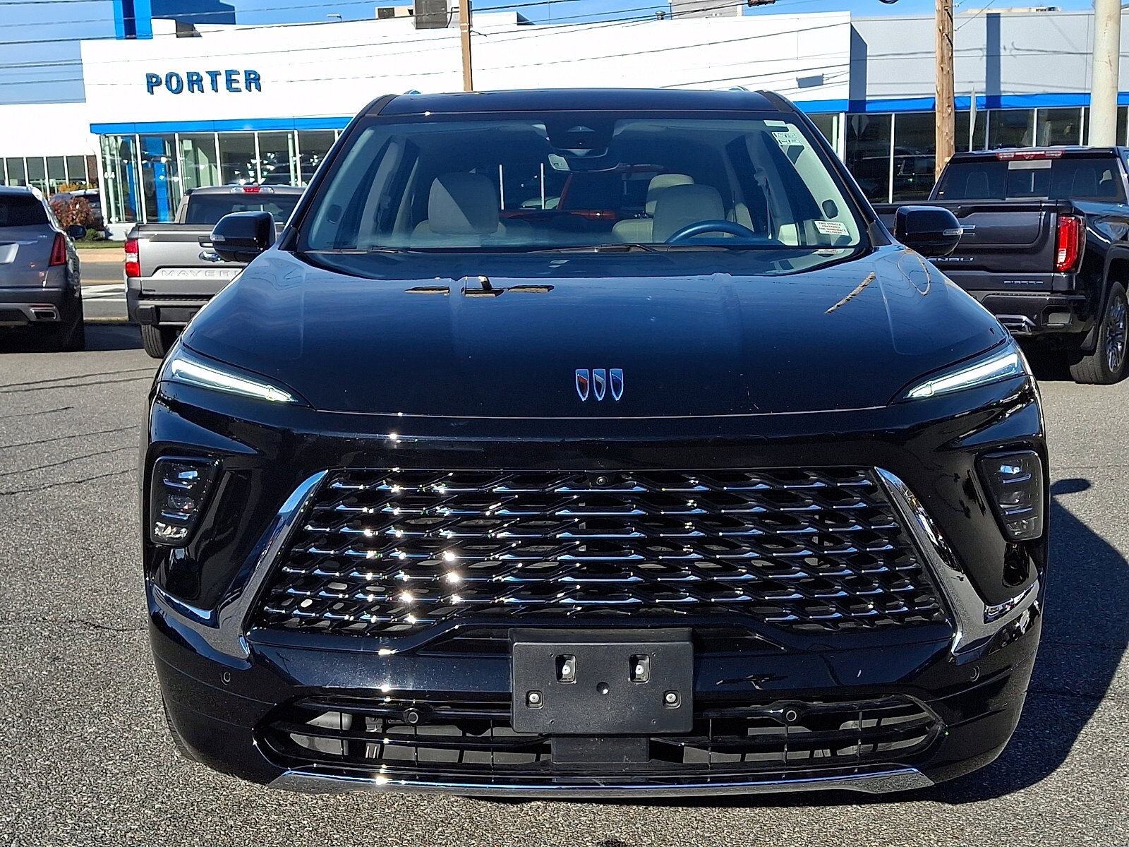 2025 Buick Enclave Avenir photo 2