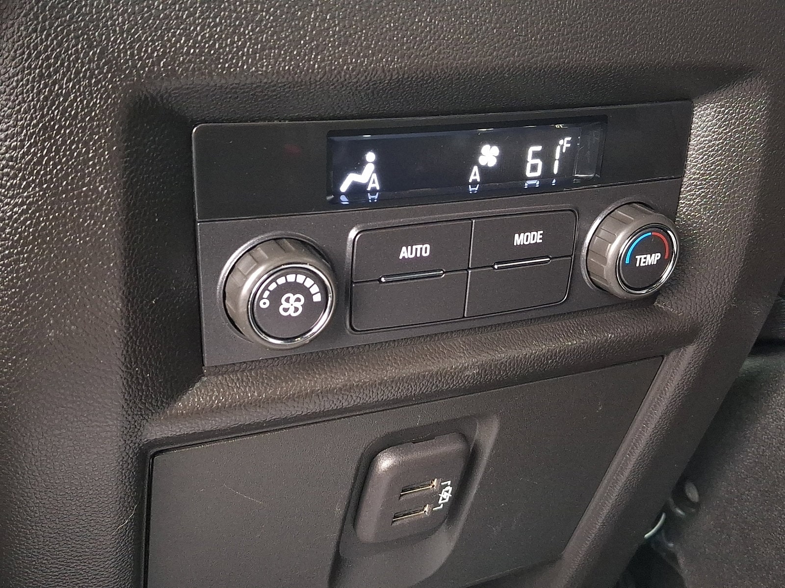 2023 Chevrolet Traverse 1LT - Photo 12