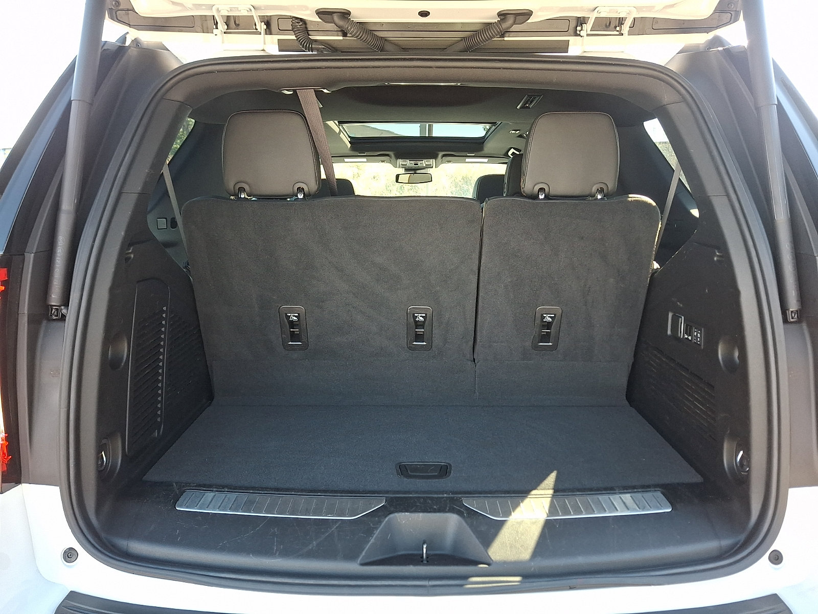 2024 GMC Yukon AT4 - Photo 31