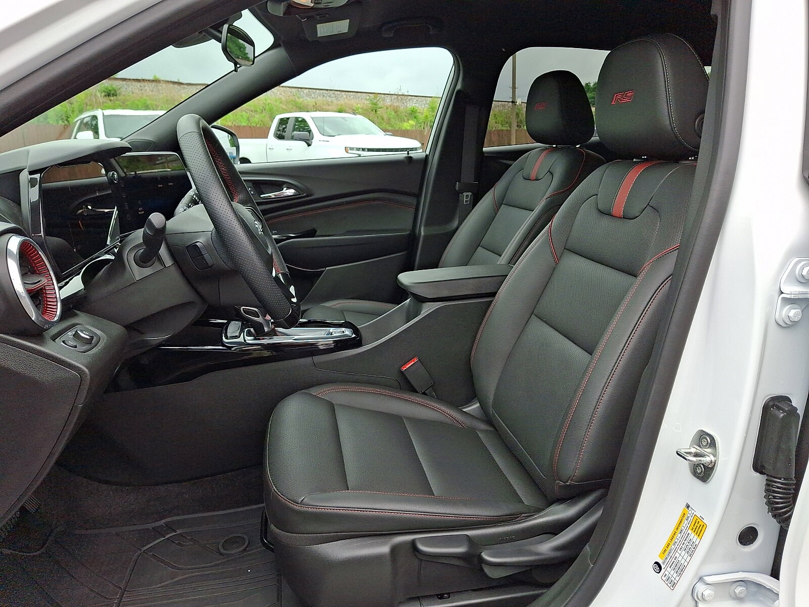 2024 Chevrolet Trax RS - Photo 13