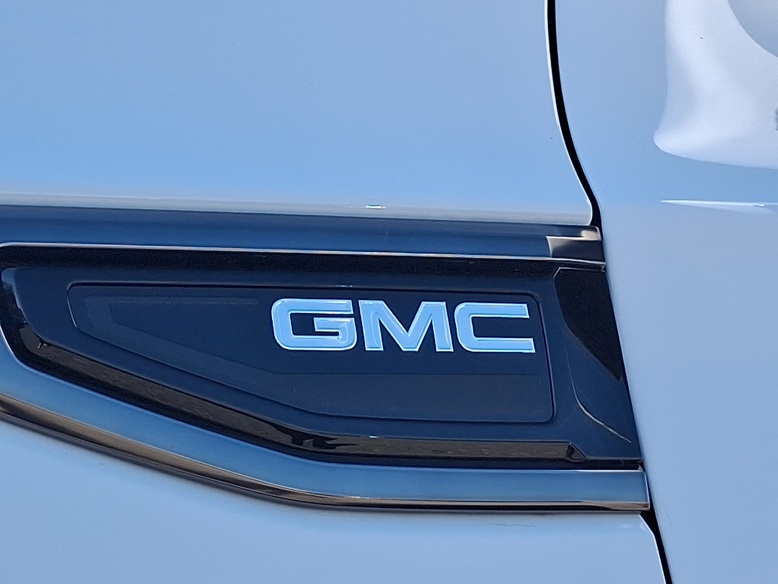 2024 GMC Yukon AT4 - Photo 33