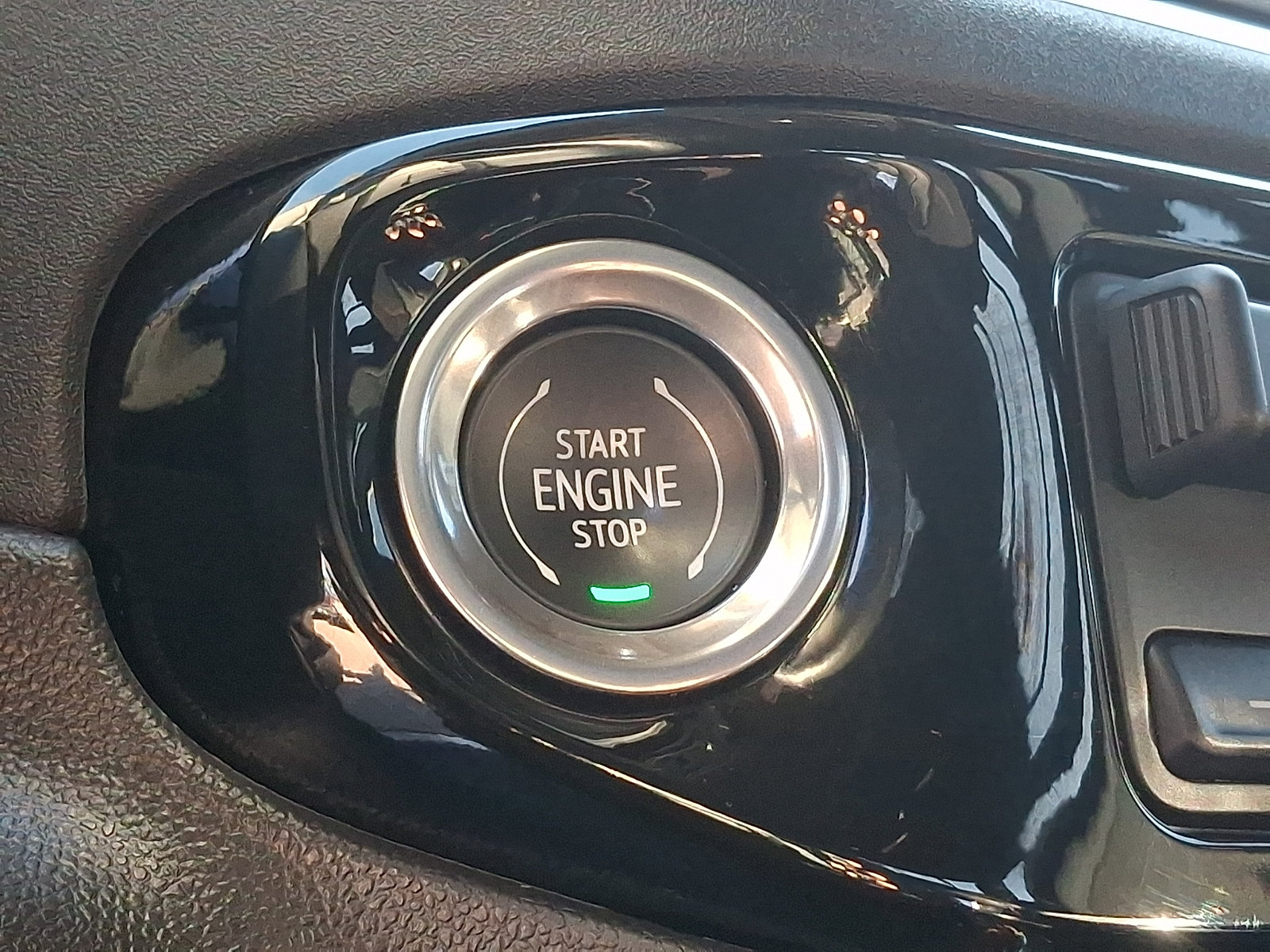 2024 Chevrolet Silverado 1500 LT - Photo 24