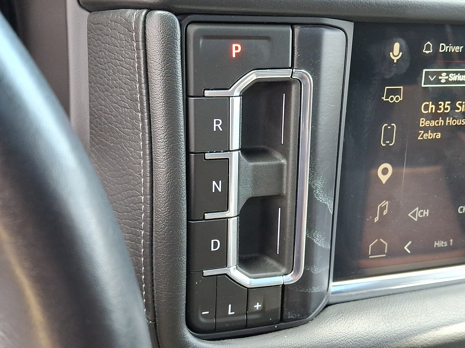 2024 GMC Yukon XL Denali - Photo 17