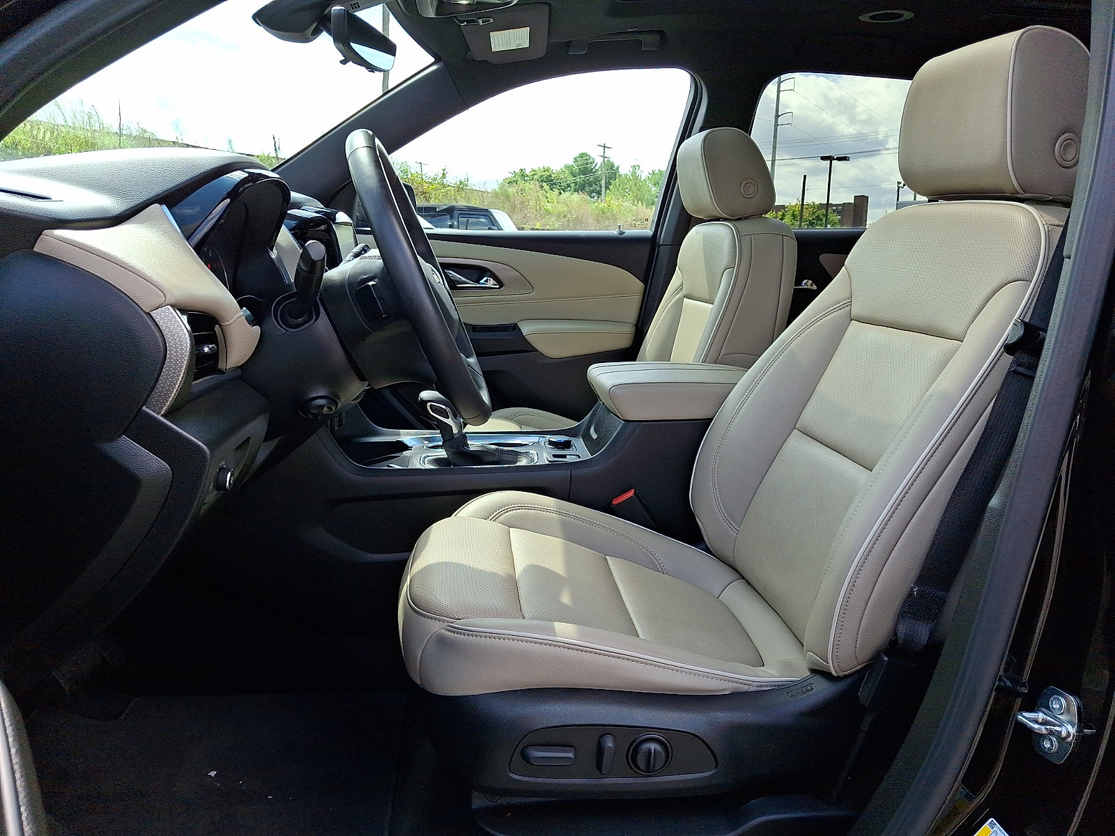 2023 Chevrolet Traverse Premier - Photo 15