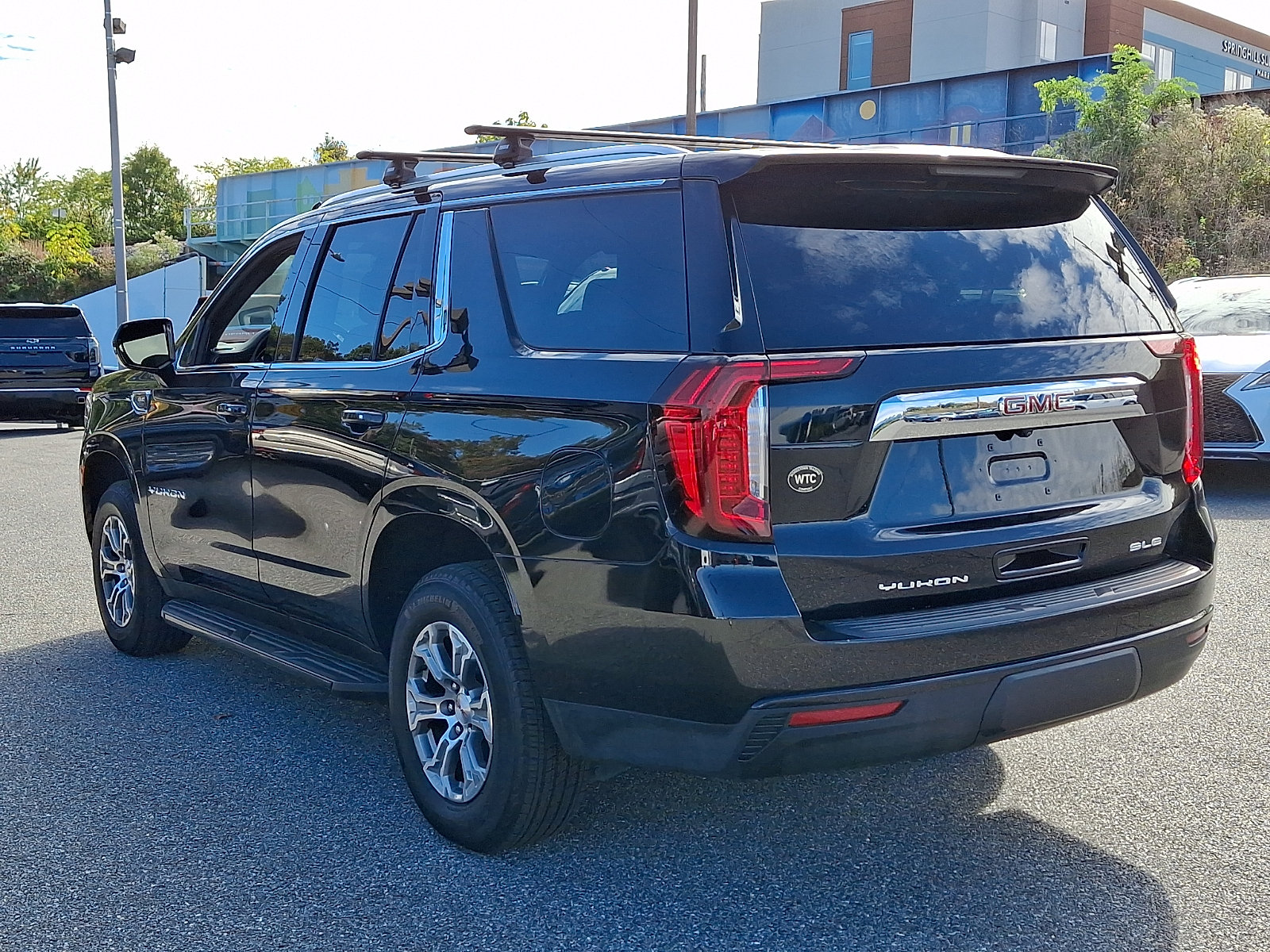 Used 2024 GMC Yukon SLE SUV