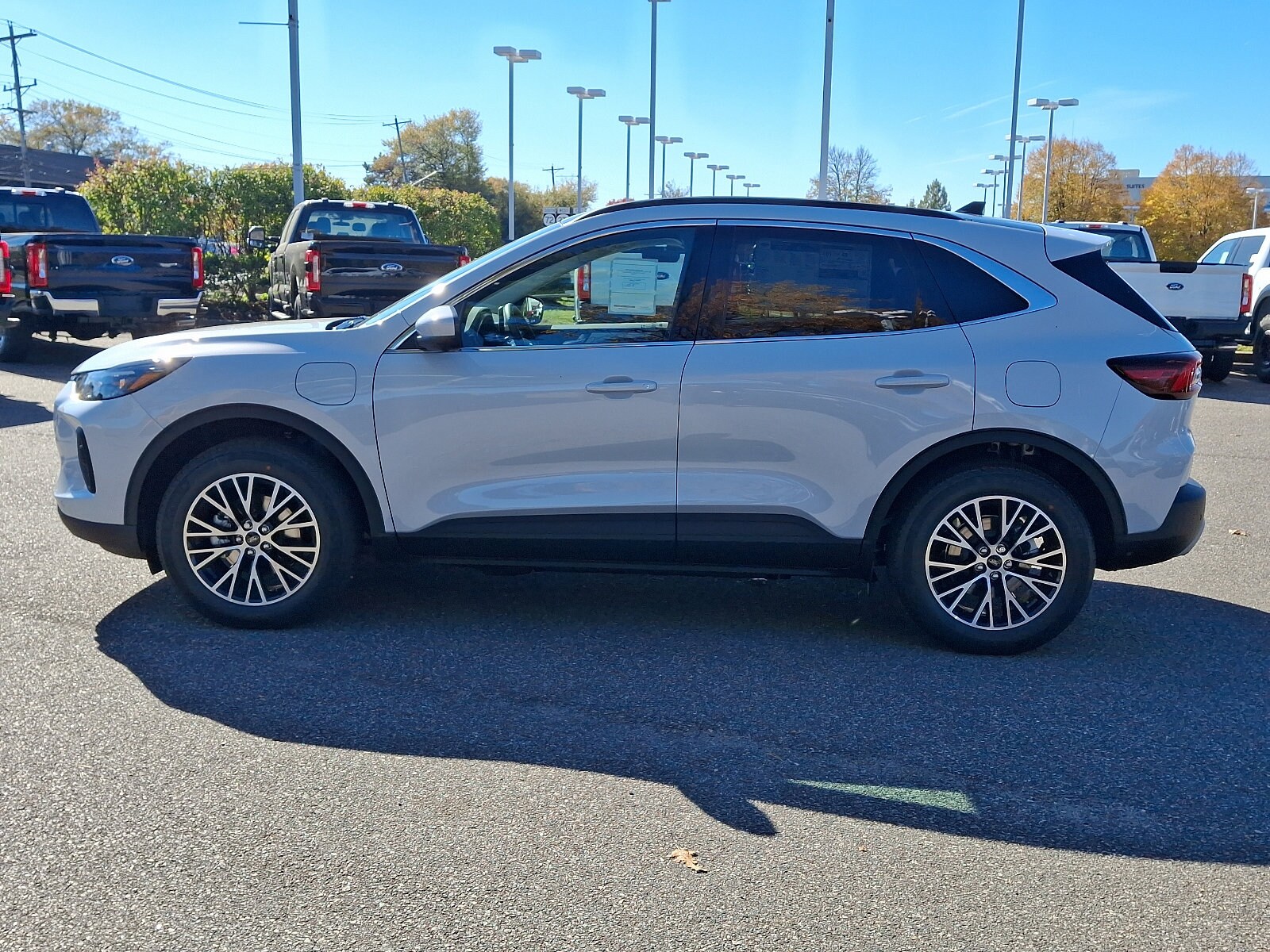 2025 Ford Escape Titanium photo 4