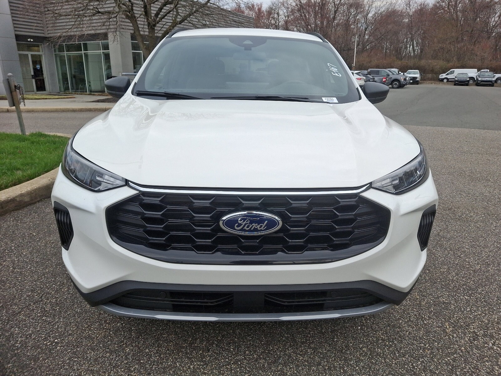 2025 Ford Escape ST-Line photo 2