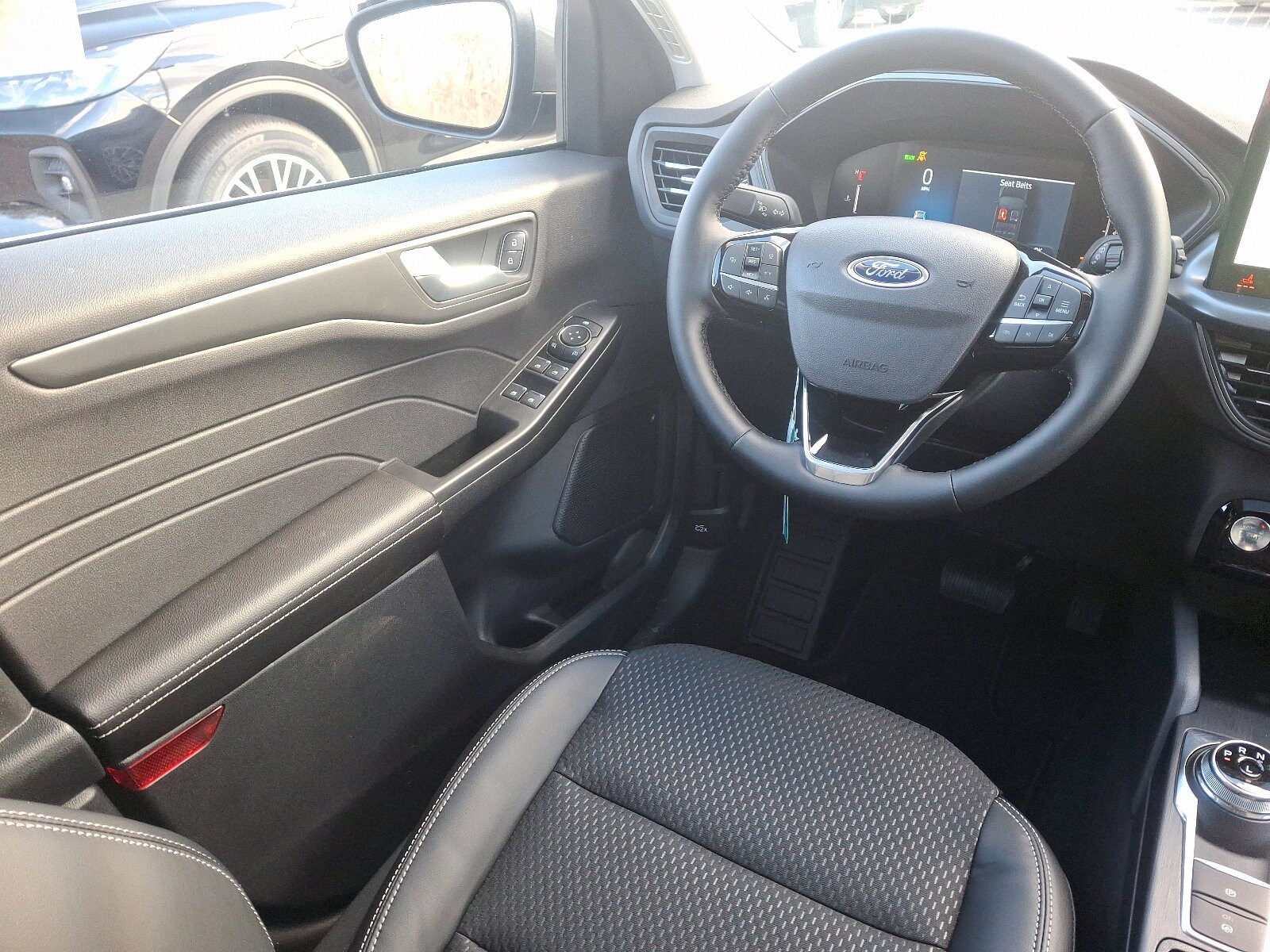 2025 Ford Escape Plug-in hybrid PHEV - Photo 9