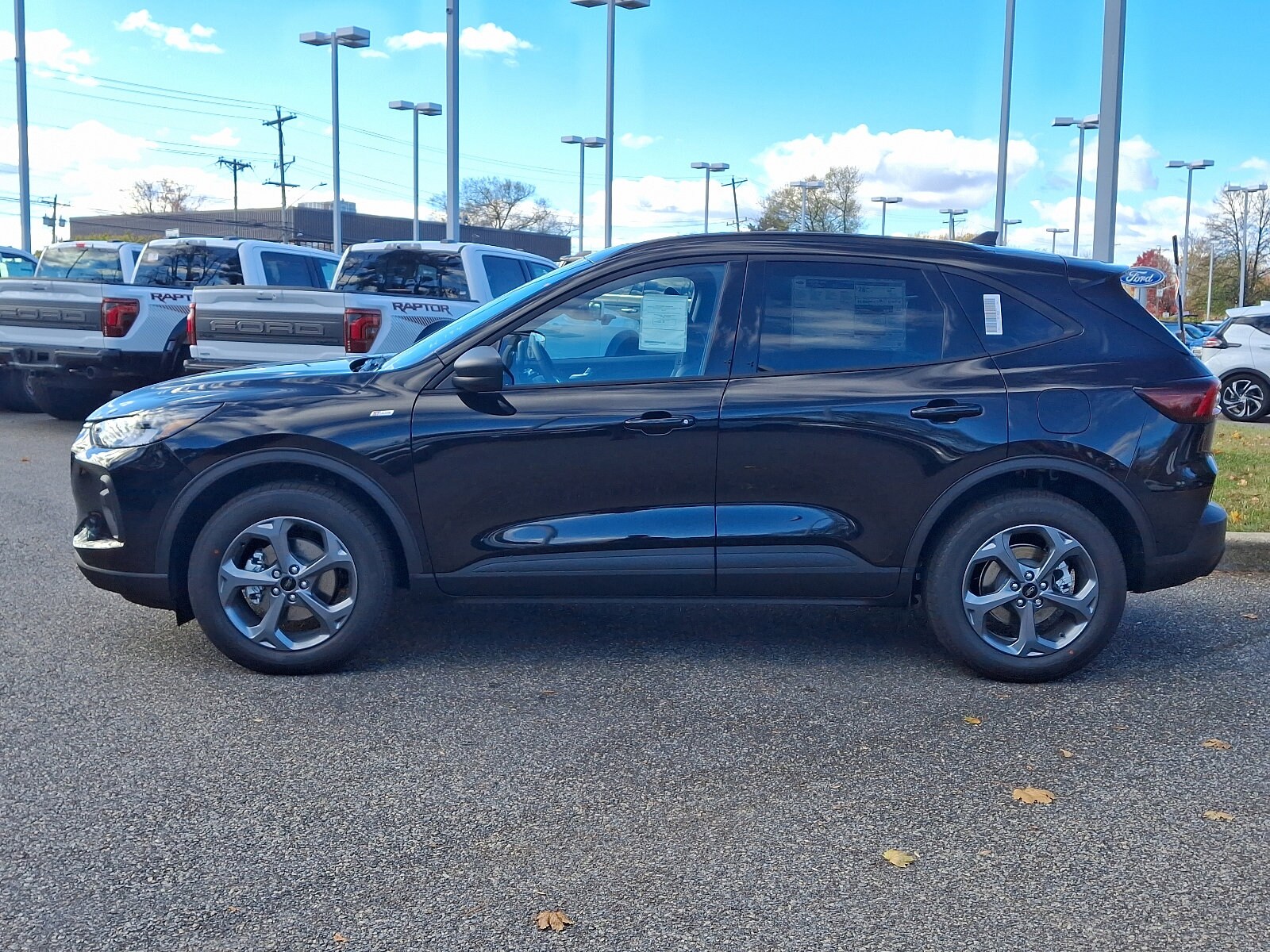 2025 Ford Escape ST-Line photo 4