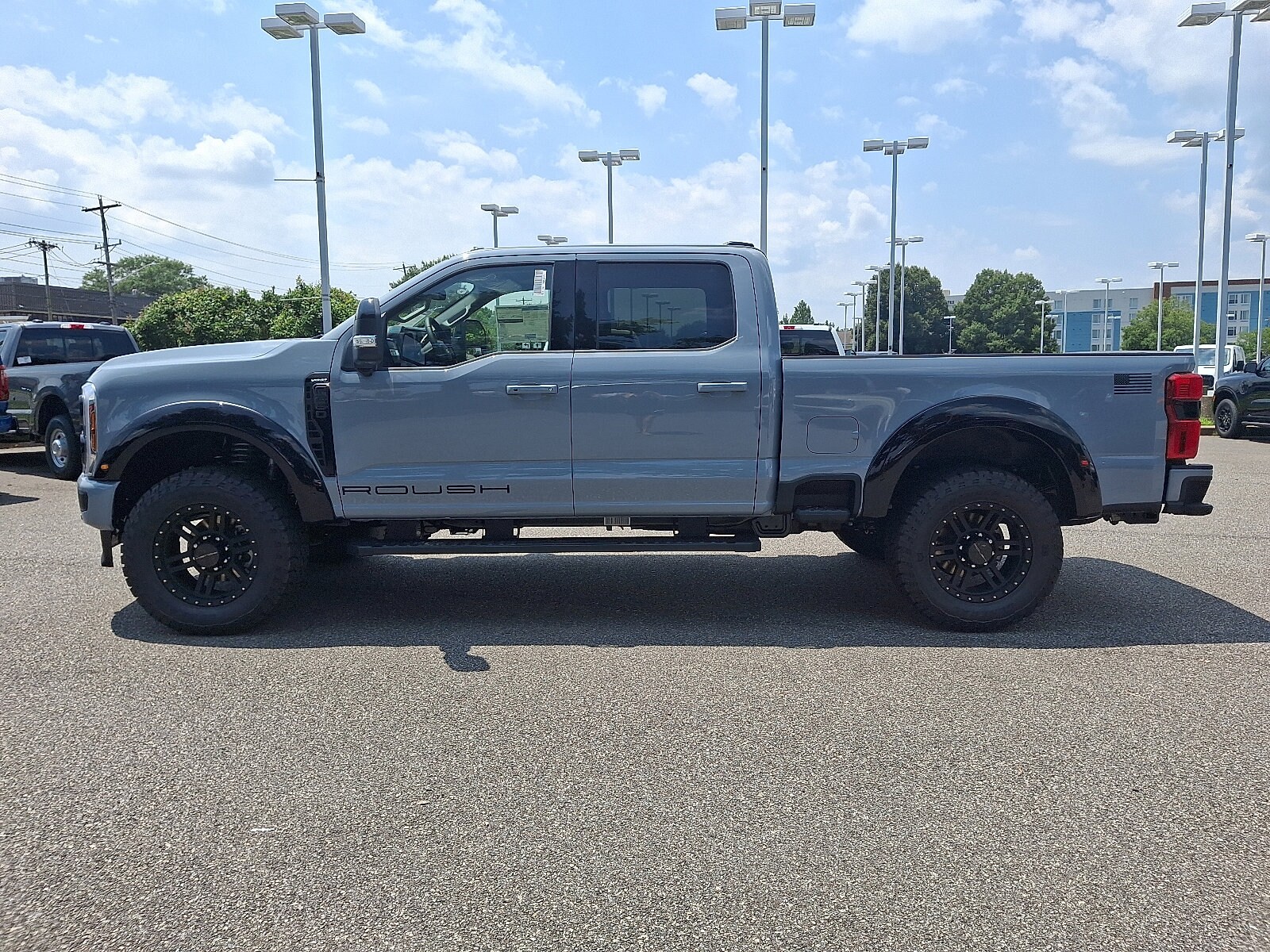 2025 Ford F-250 Lariat photo 4