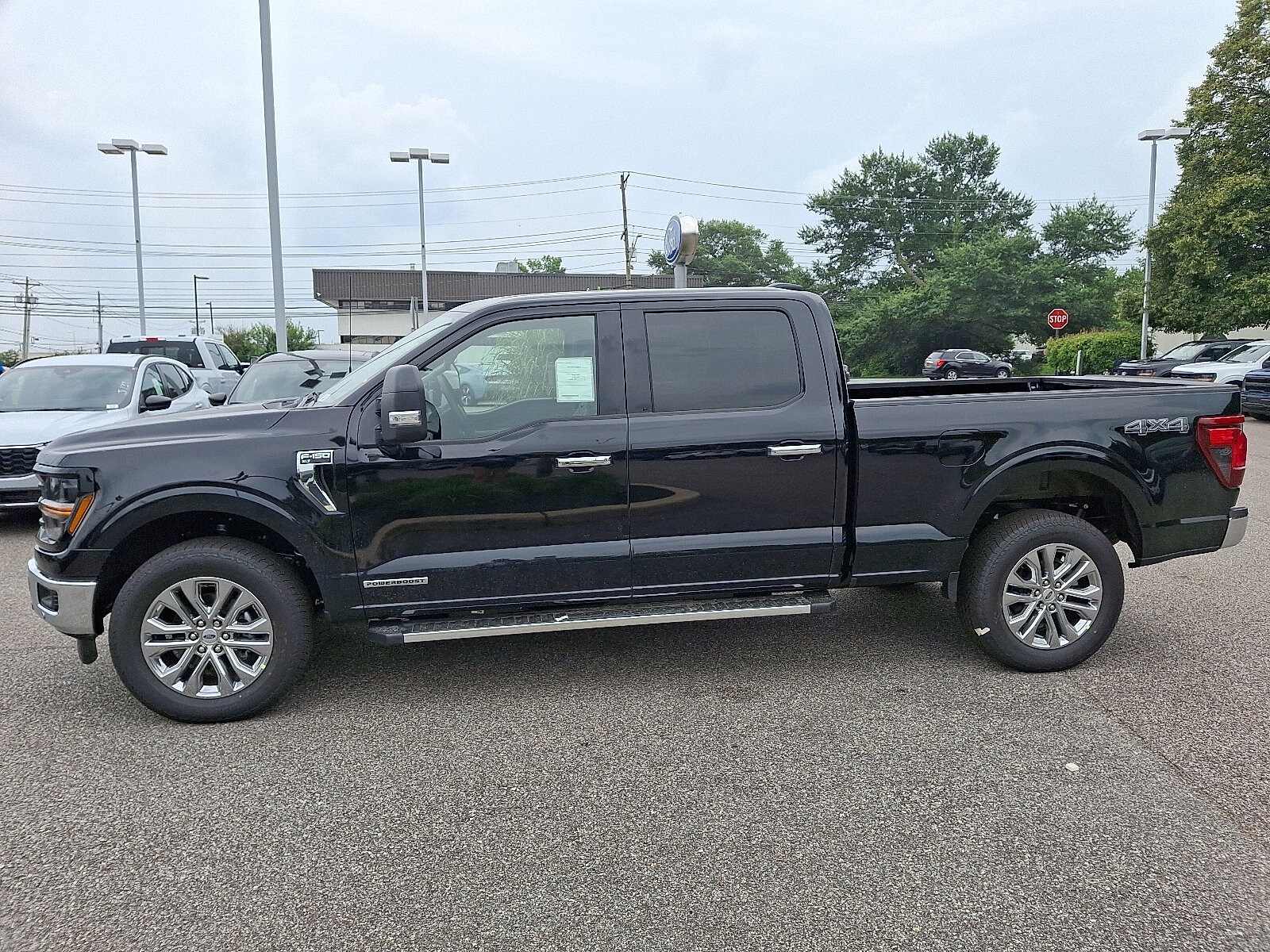 2025 Ford F-150 XLT photo 4