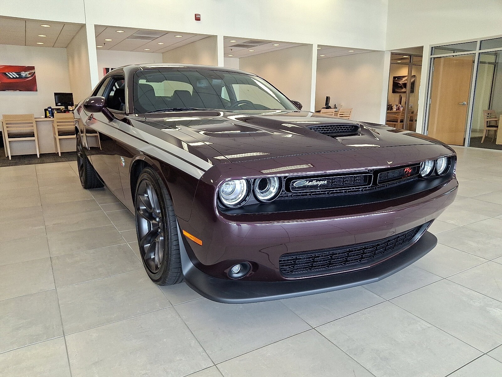2022 Dodge Challenger R/T Scat Pack photo 2