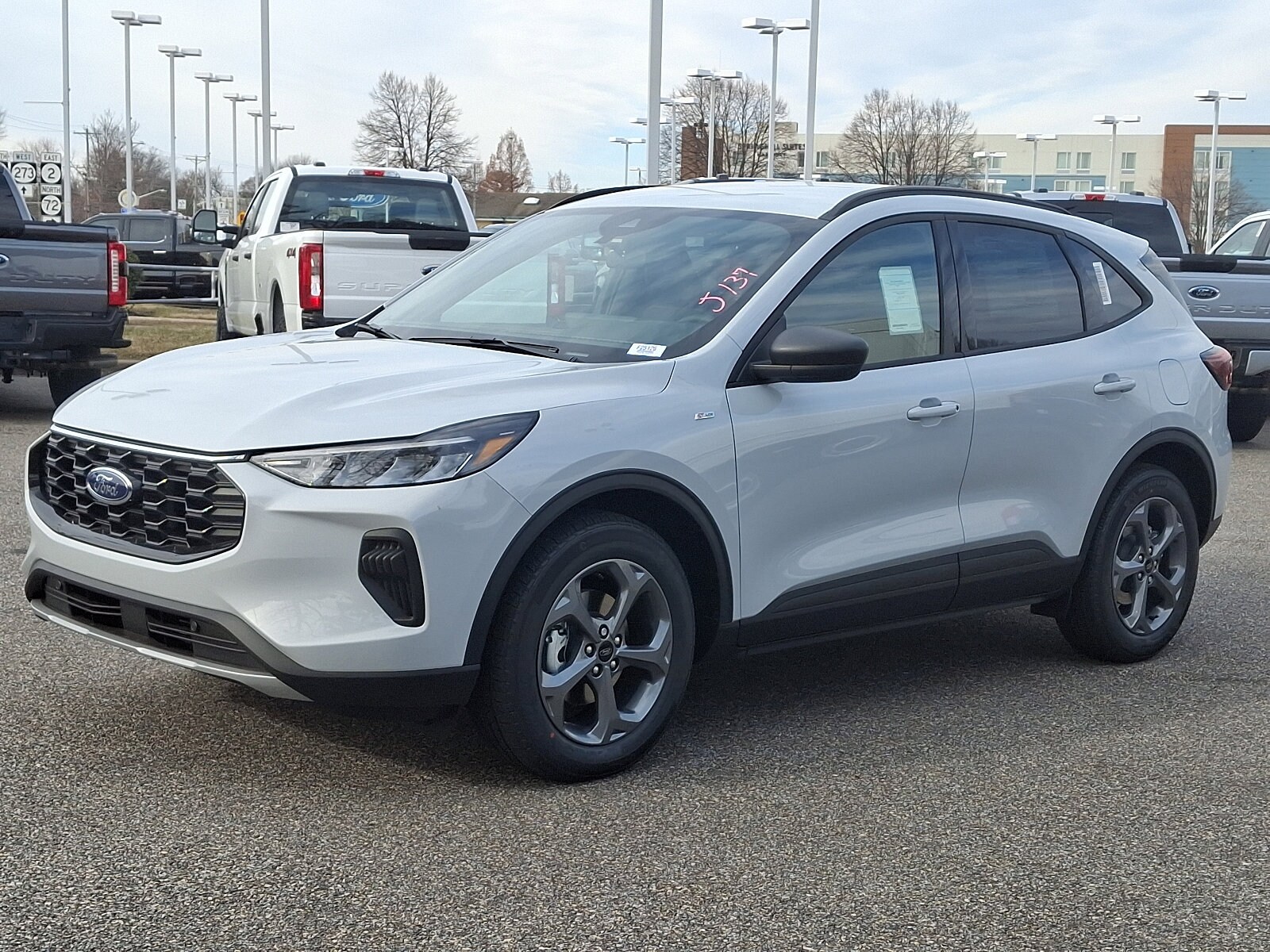 2025 Ford Escape ST-Line photo 3