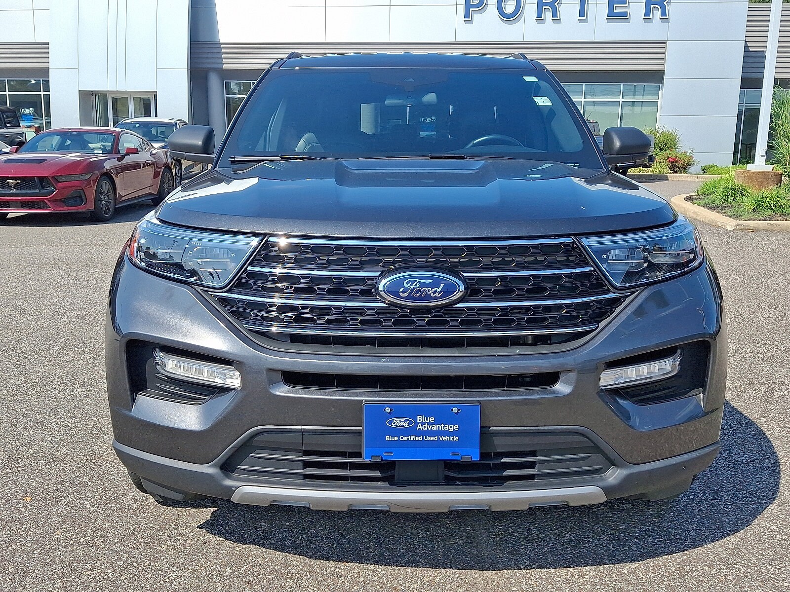 2020 Ford Explorer XLT photo 3