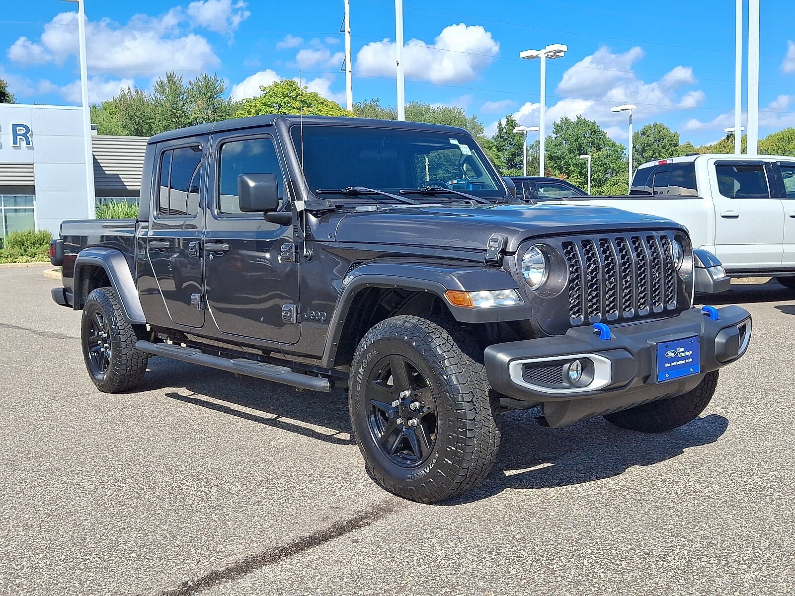 2021 Jeep Gladiator Sport S photo 2