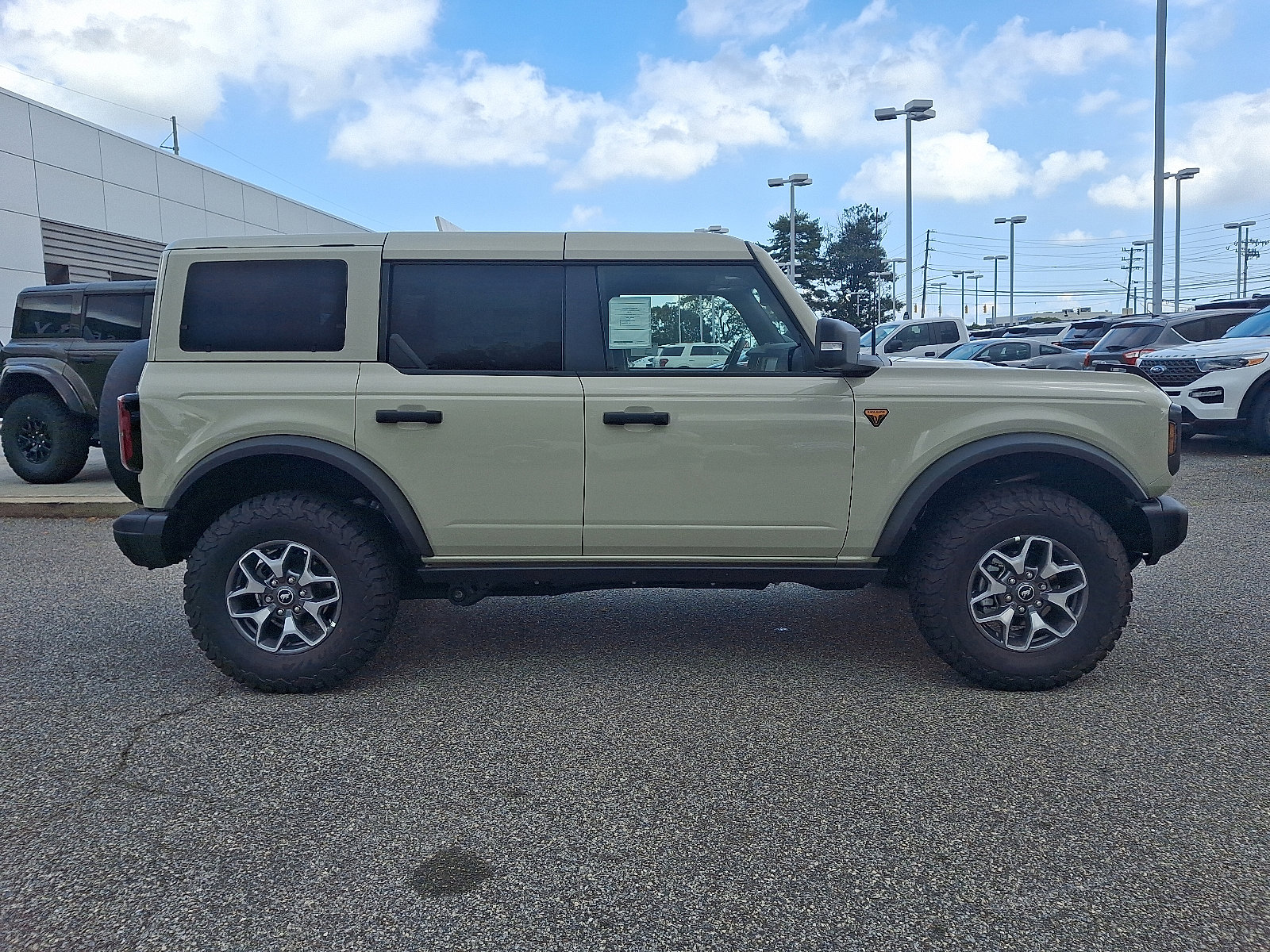 2025 Ford Bronco 4-Door Badlands - Photo 8