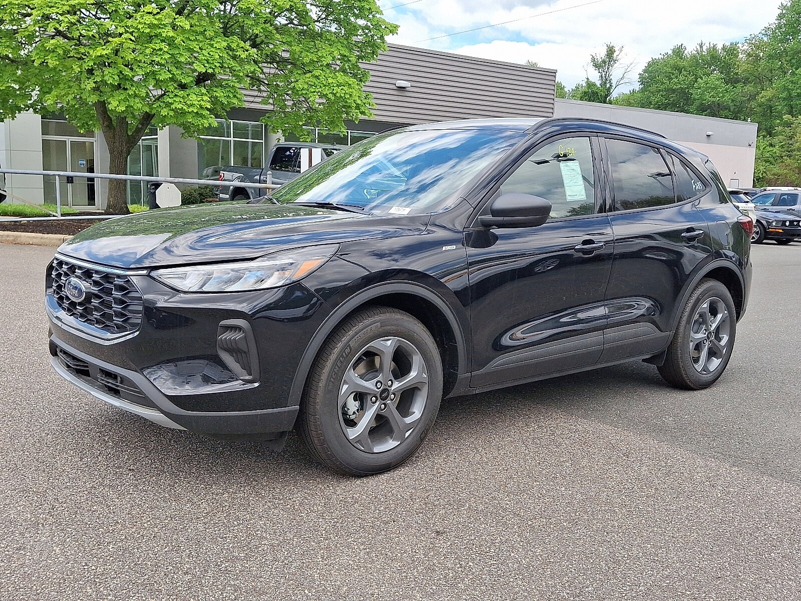 2025 Ford Escape ST-Line photo 3