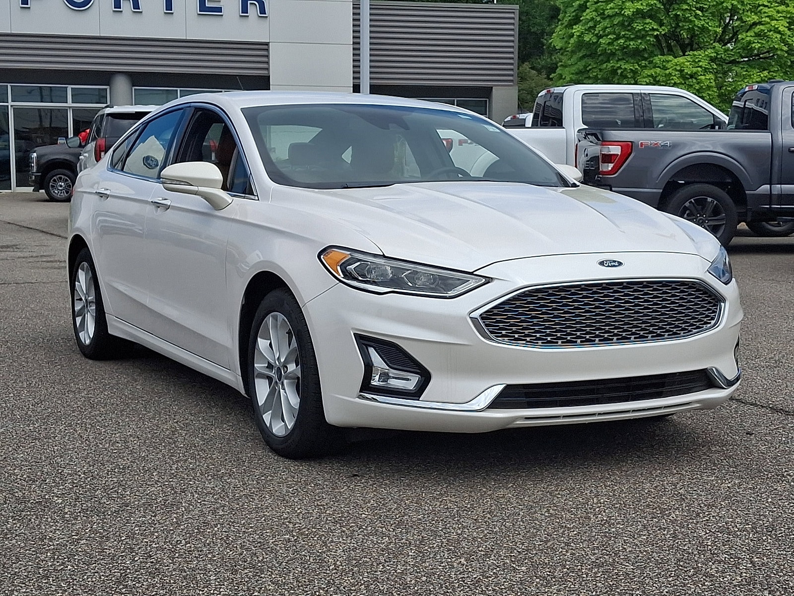 Used 2019 Ford Fusion Energi Titanium with VIN 3FA6P0SUXKR213066 for sale in Newark, DE