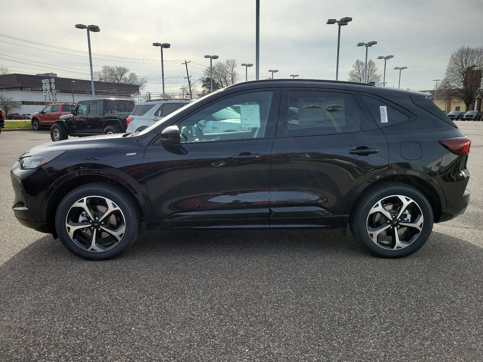 2024 Ford Escape ST-Line Select photo 4