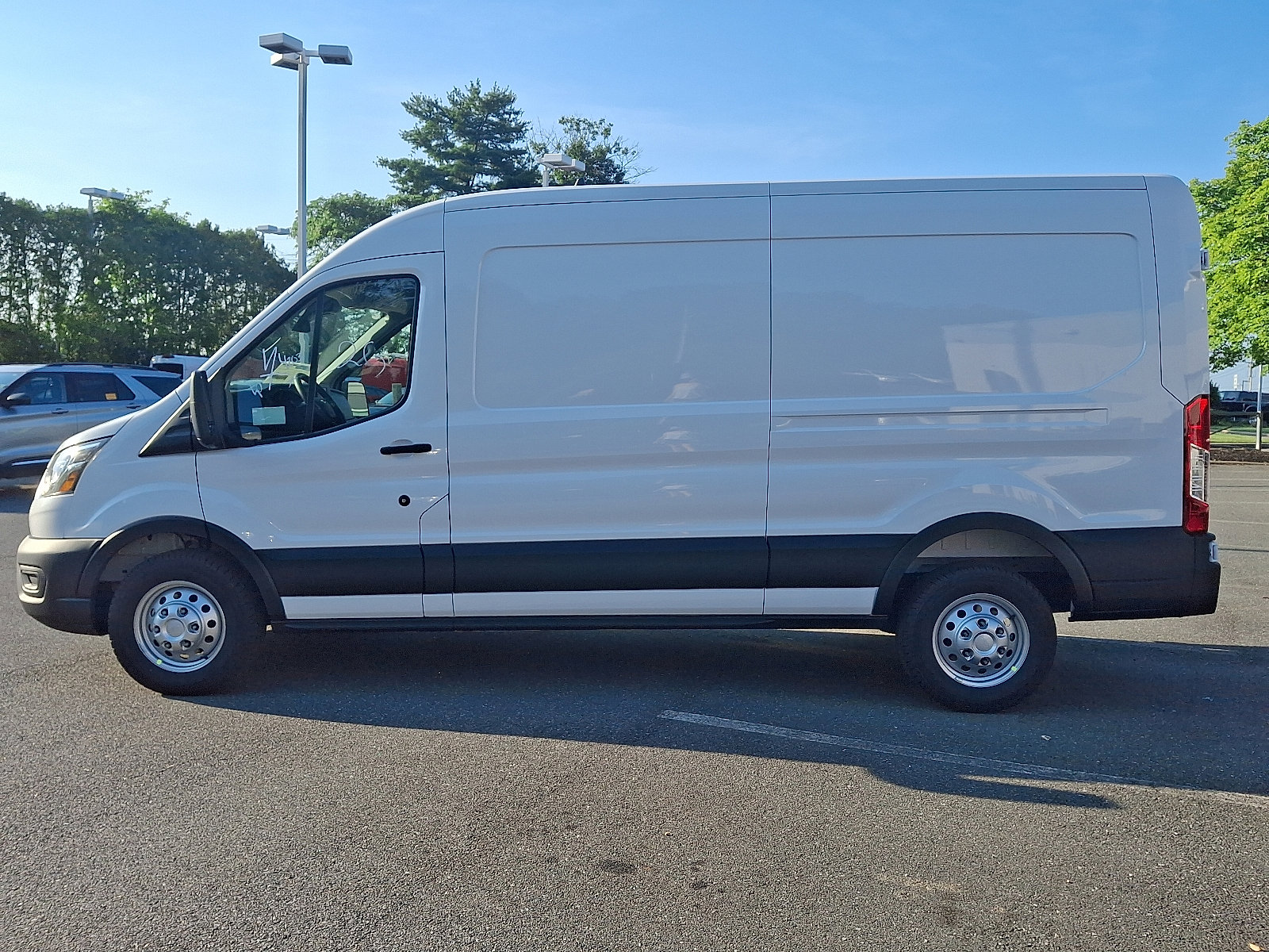 2025 Ford Transit Cargo Van photo 4