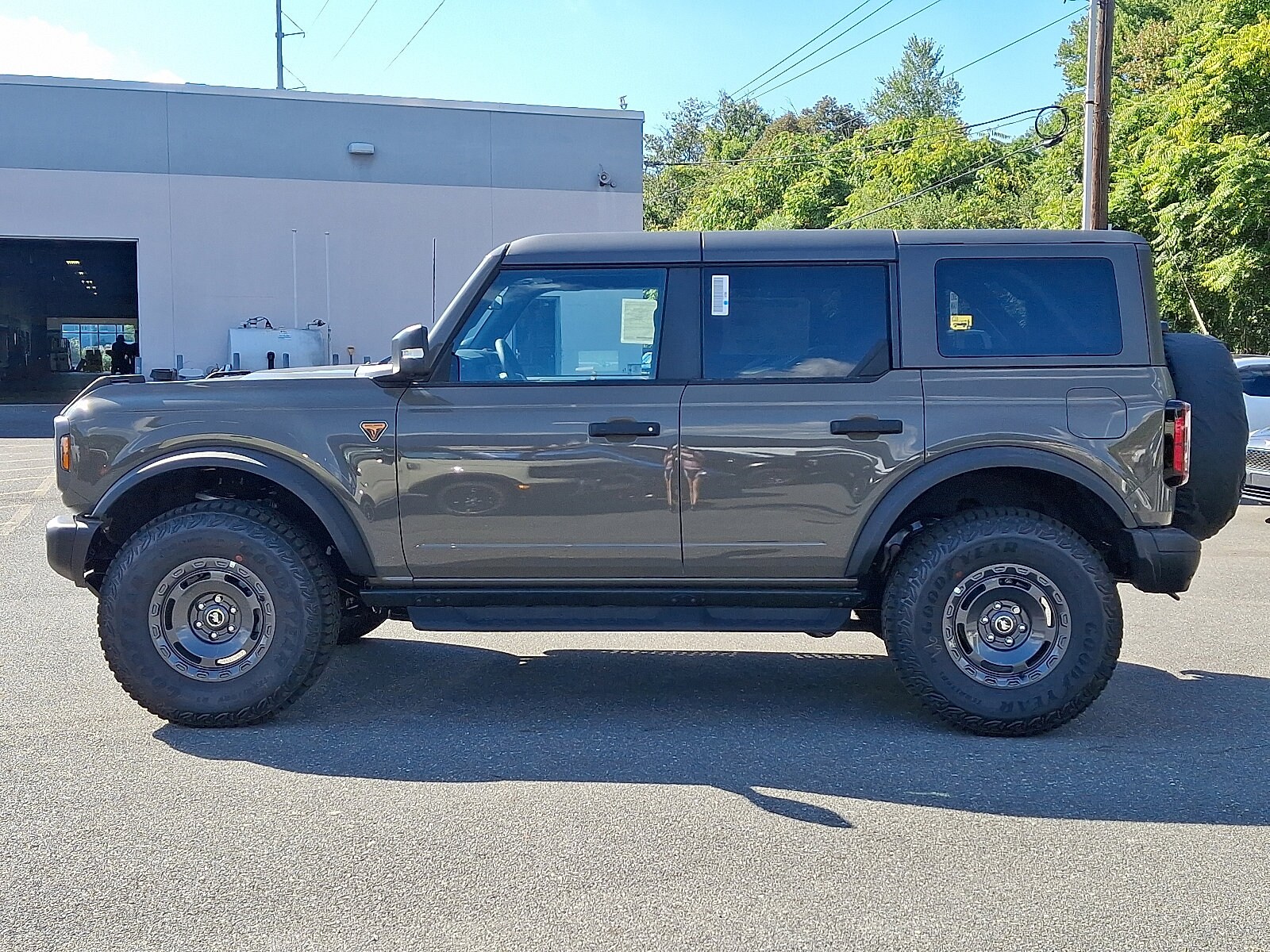 2025 Ford Bronco Badlands photo 4