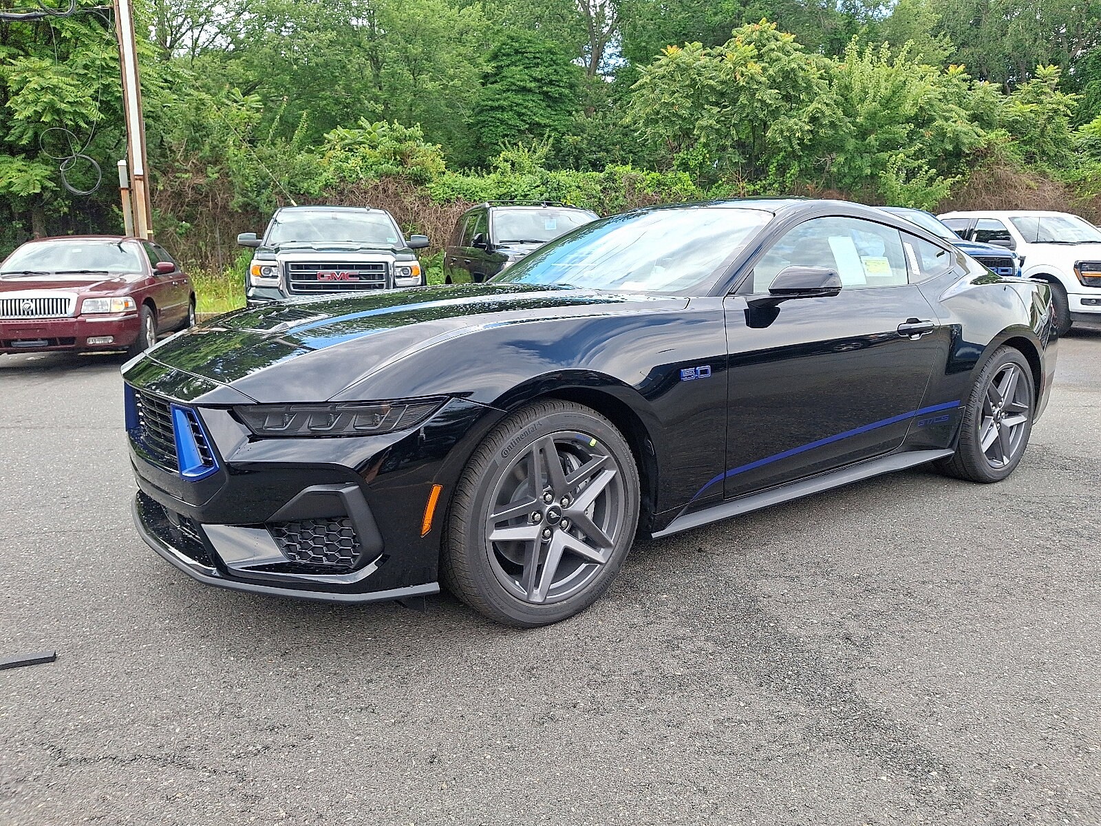 2025 Ford Mustang GT Premium photo 3