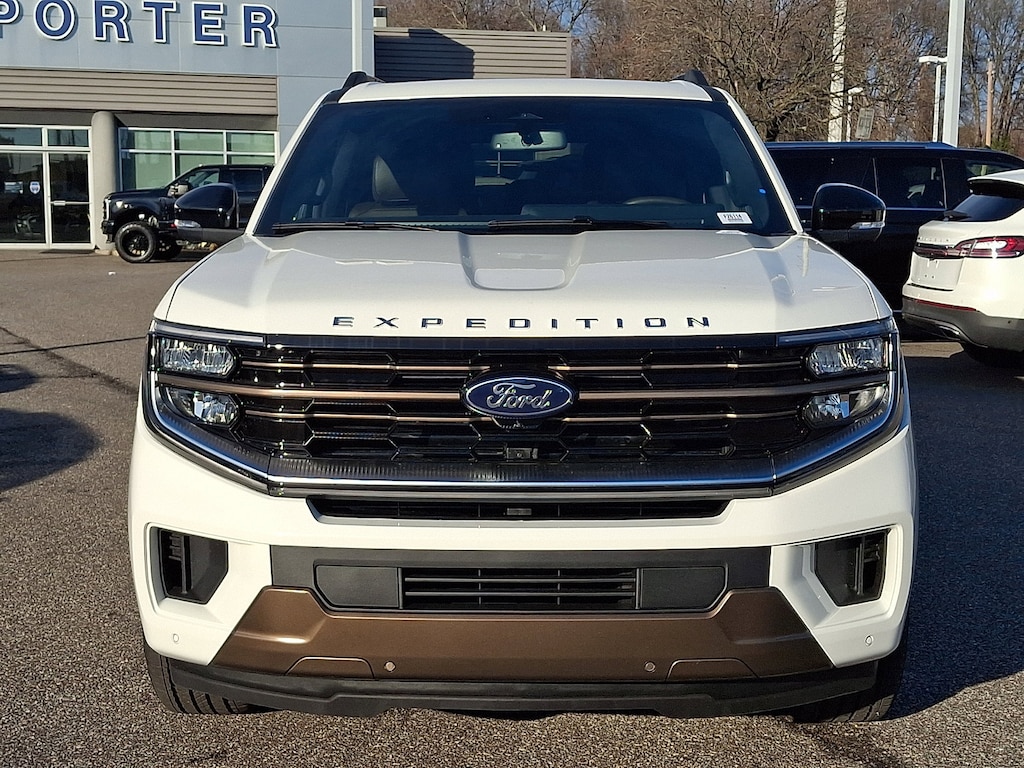 2026 Ford Expedition MAX photo 2