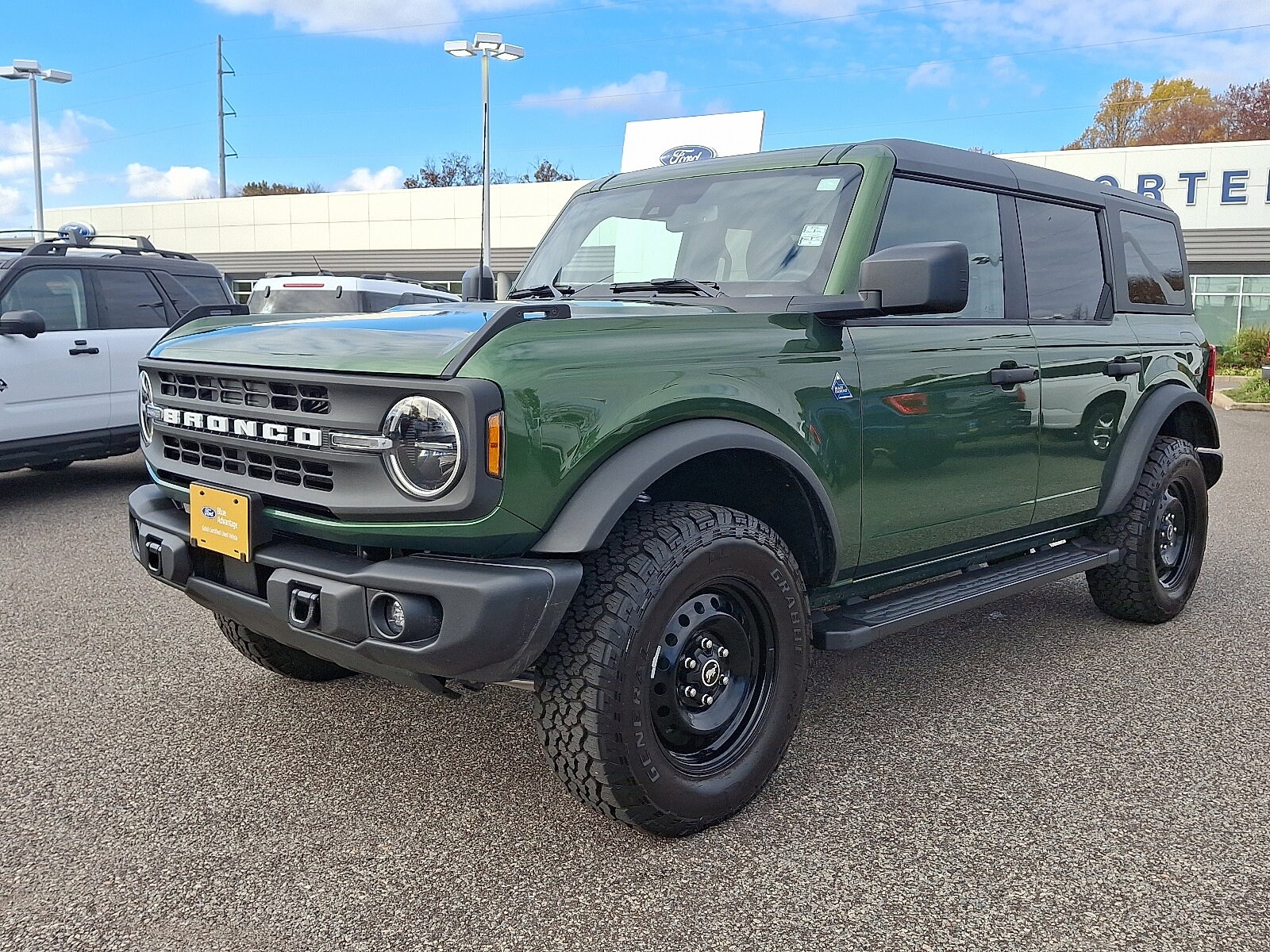2023 Ford Bronco Black Diamond photo 4