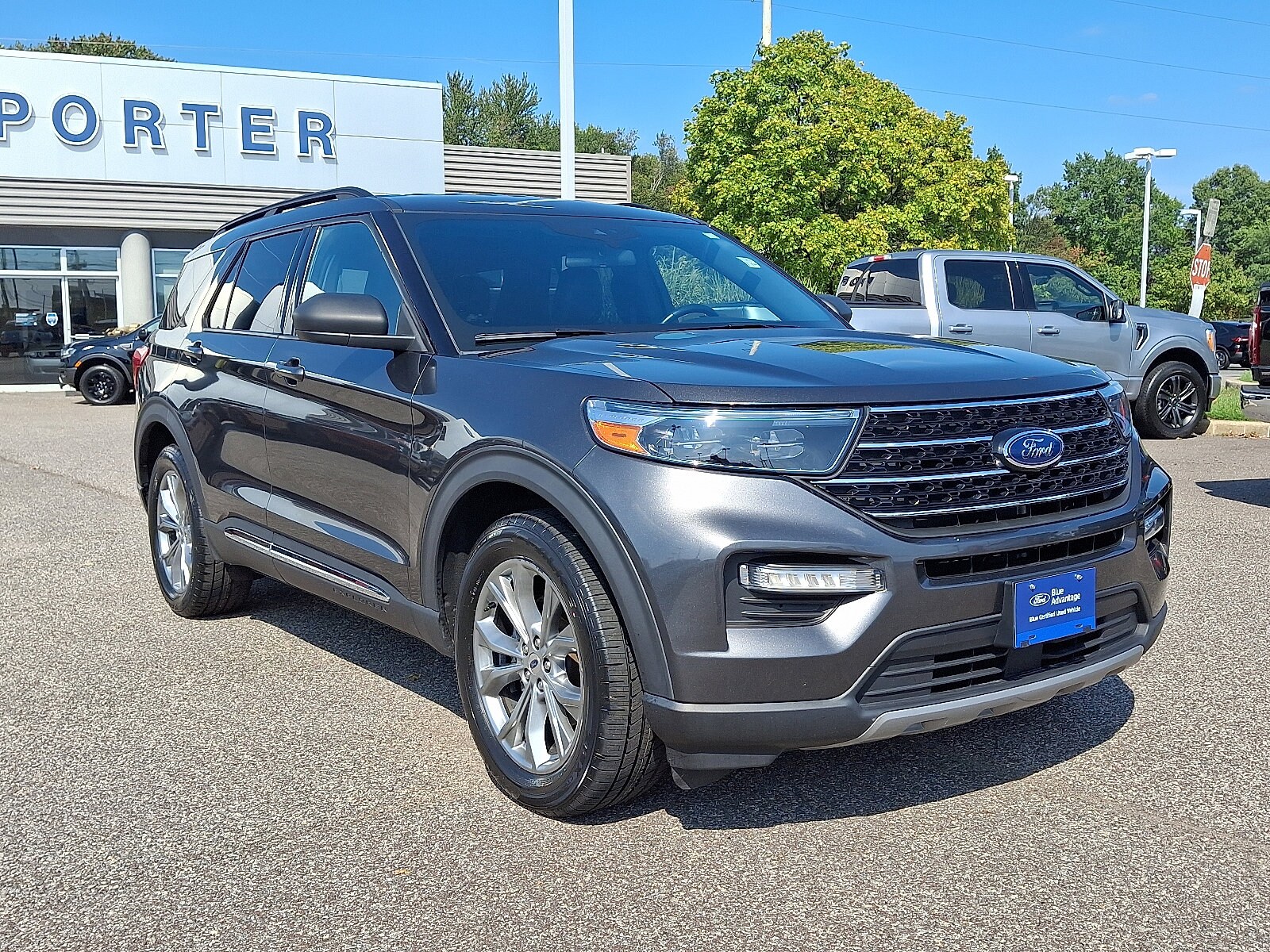 2020 Ford Explorer XLT photo 2