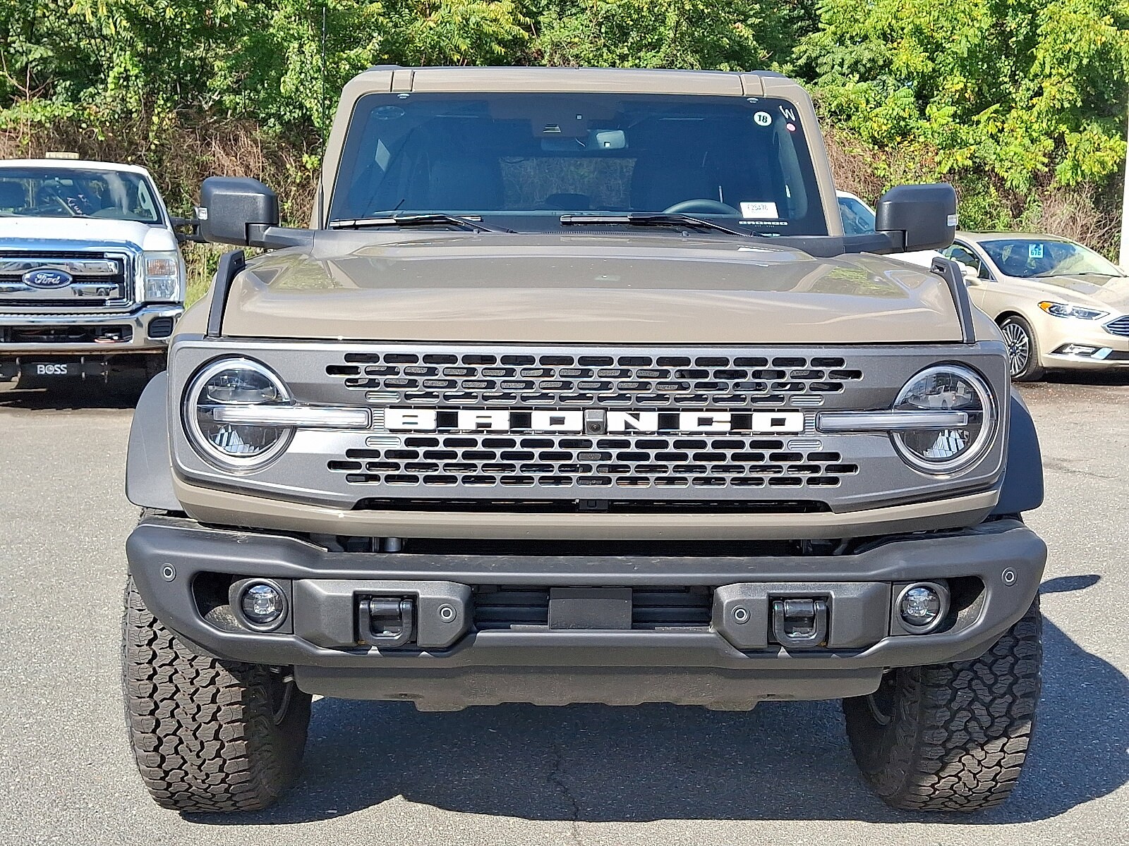 2025 Ford Bronco Badlands photo 2