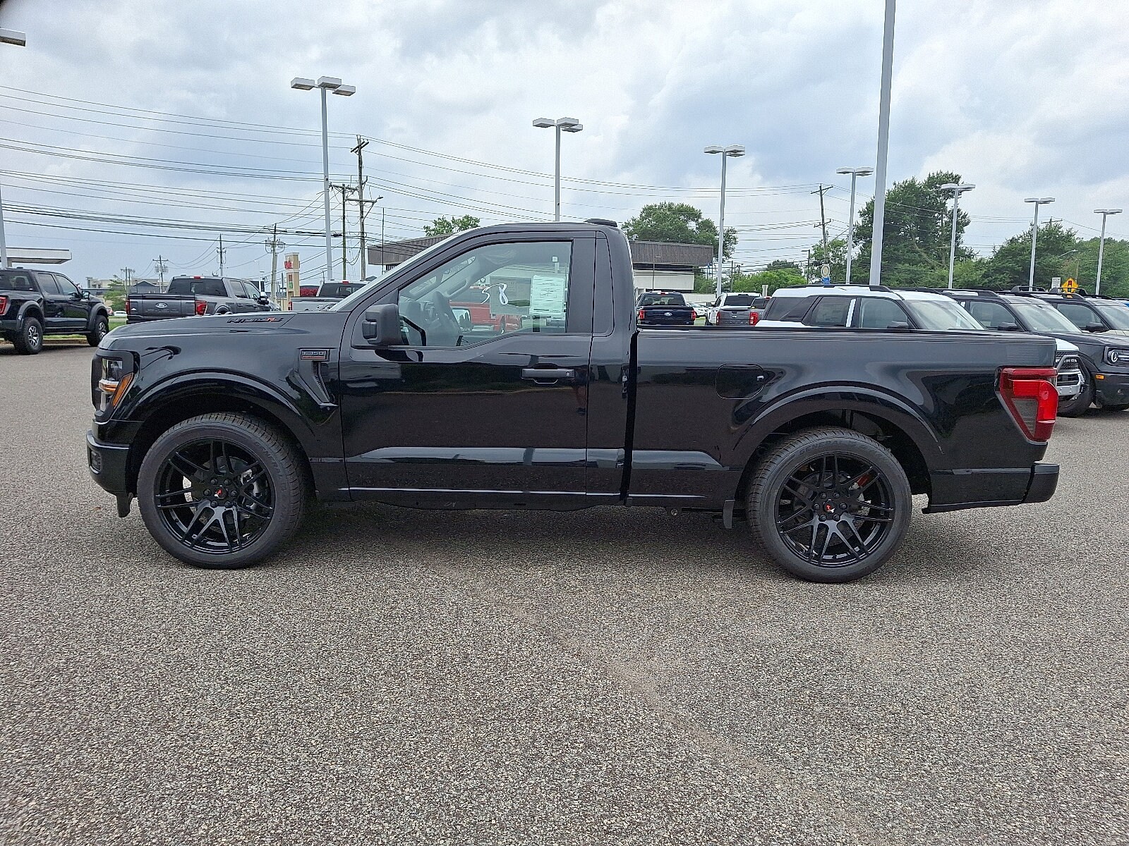 2025 Ford F-150 XL photo 4