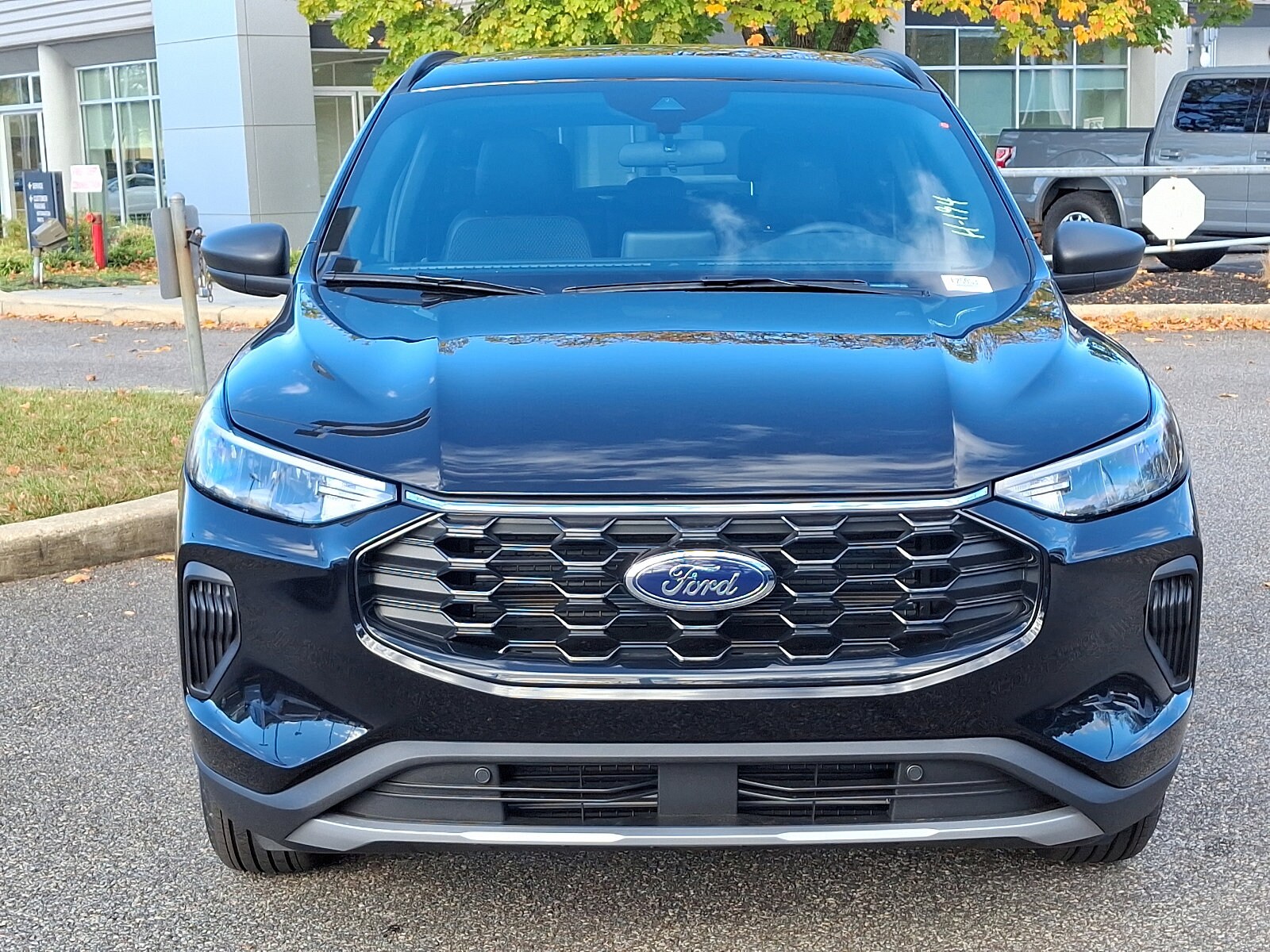 2025 Ford Escape ST-Line photo 2