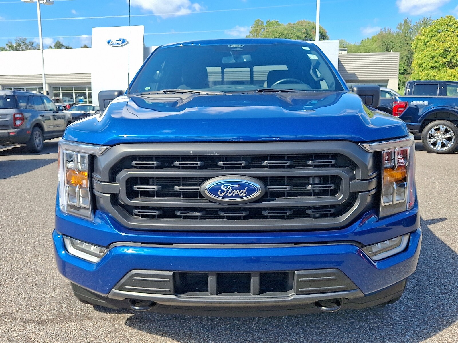 2022 Ford F-150 XLT photo 2