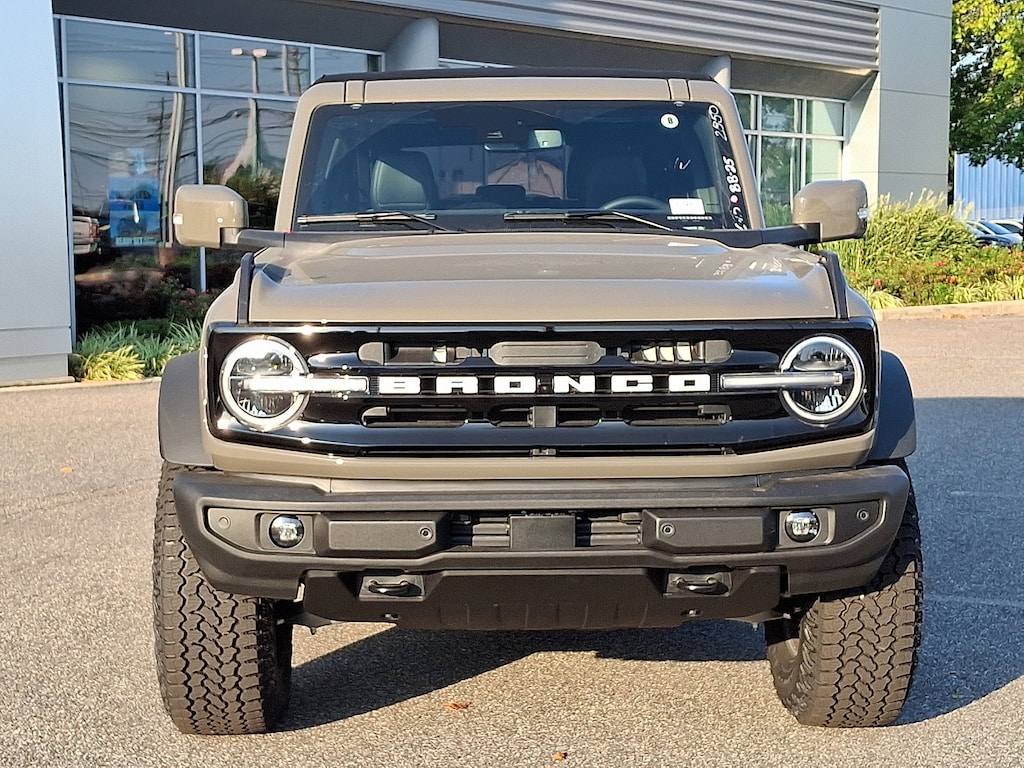 New 2025 Ford Bronco Outer Banks Convertible