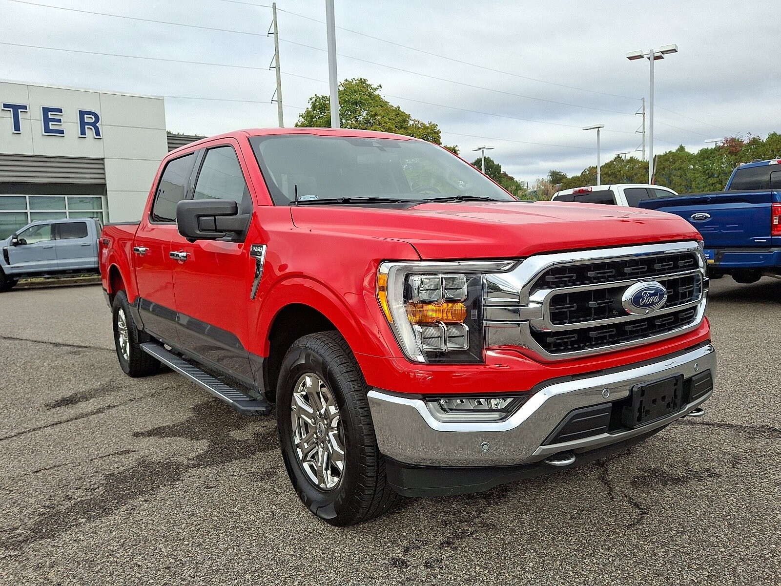 2021 Ford F-150 XLT photo 2