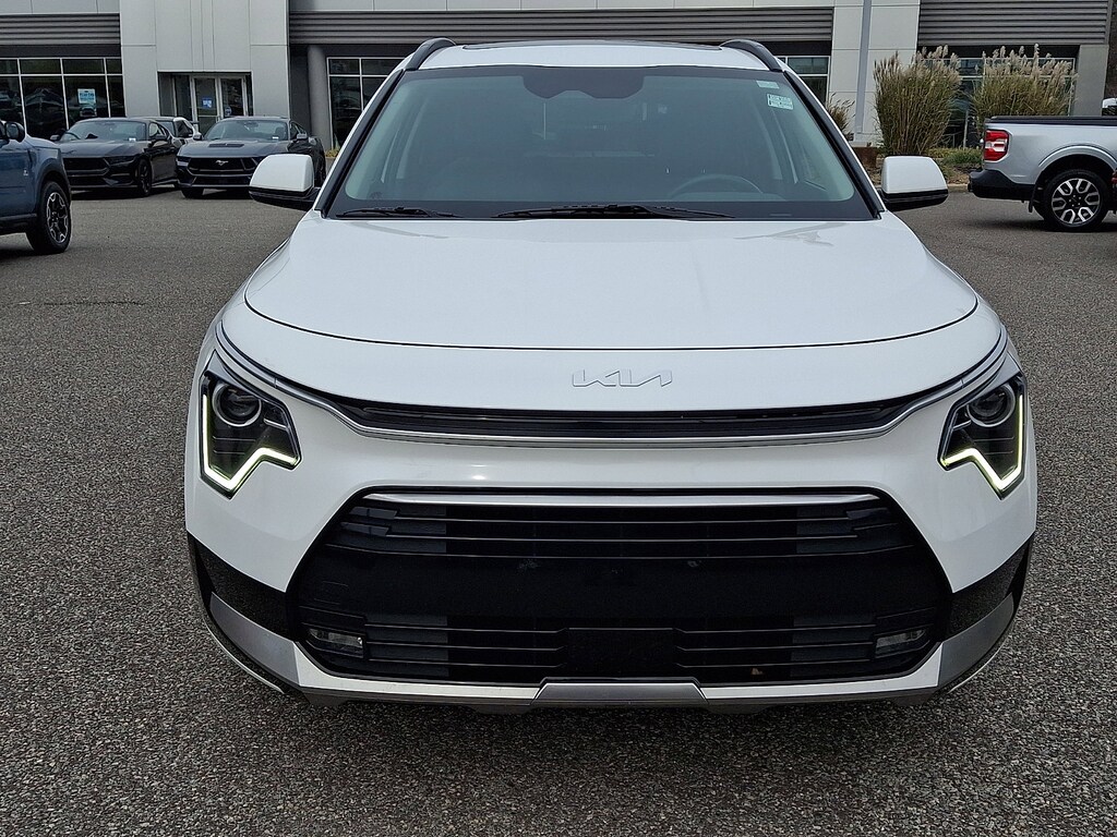Certified 2023 Kia Niro EX Touring SUV
