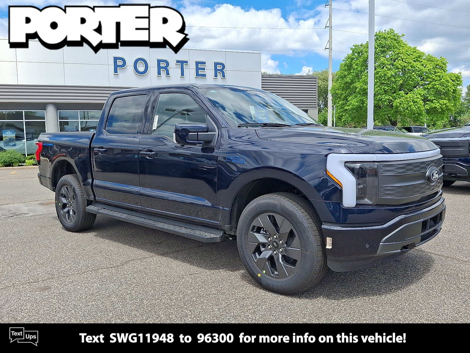 2025 Ford F-150 Lightning Lariat's photo