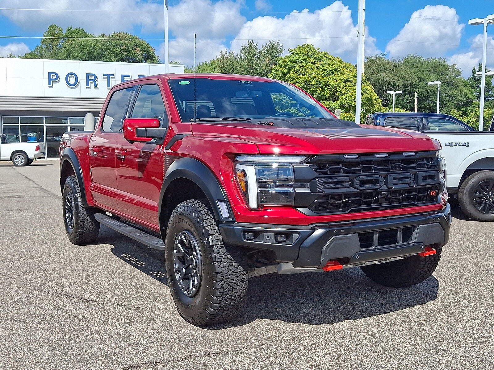 2024 Ford F-150 Raptor photo 2
