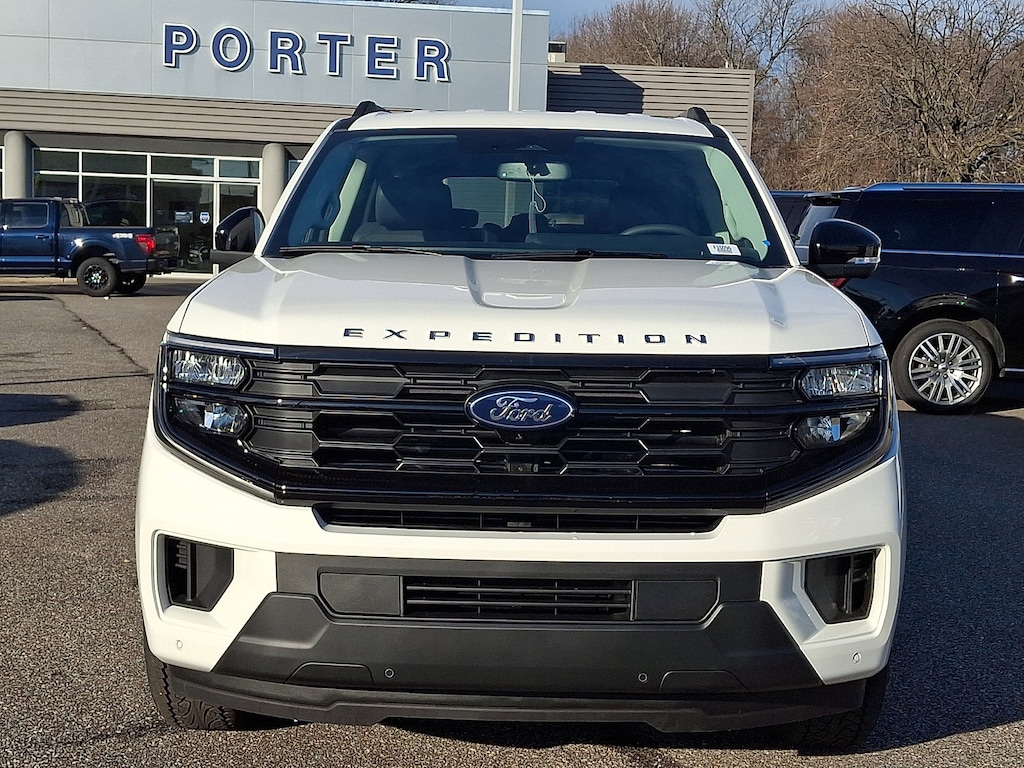 2026 Ford Expedition MAX photo 2