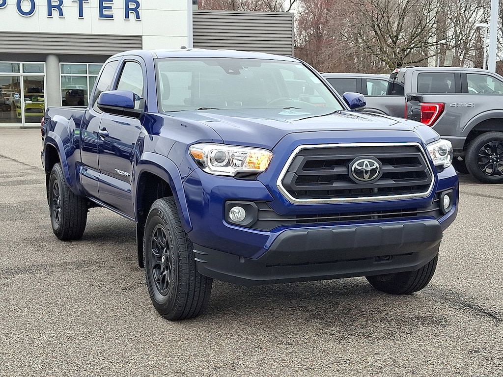 2022 Toyota Tacoma SR5 photo 2