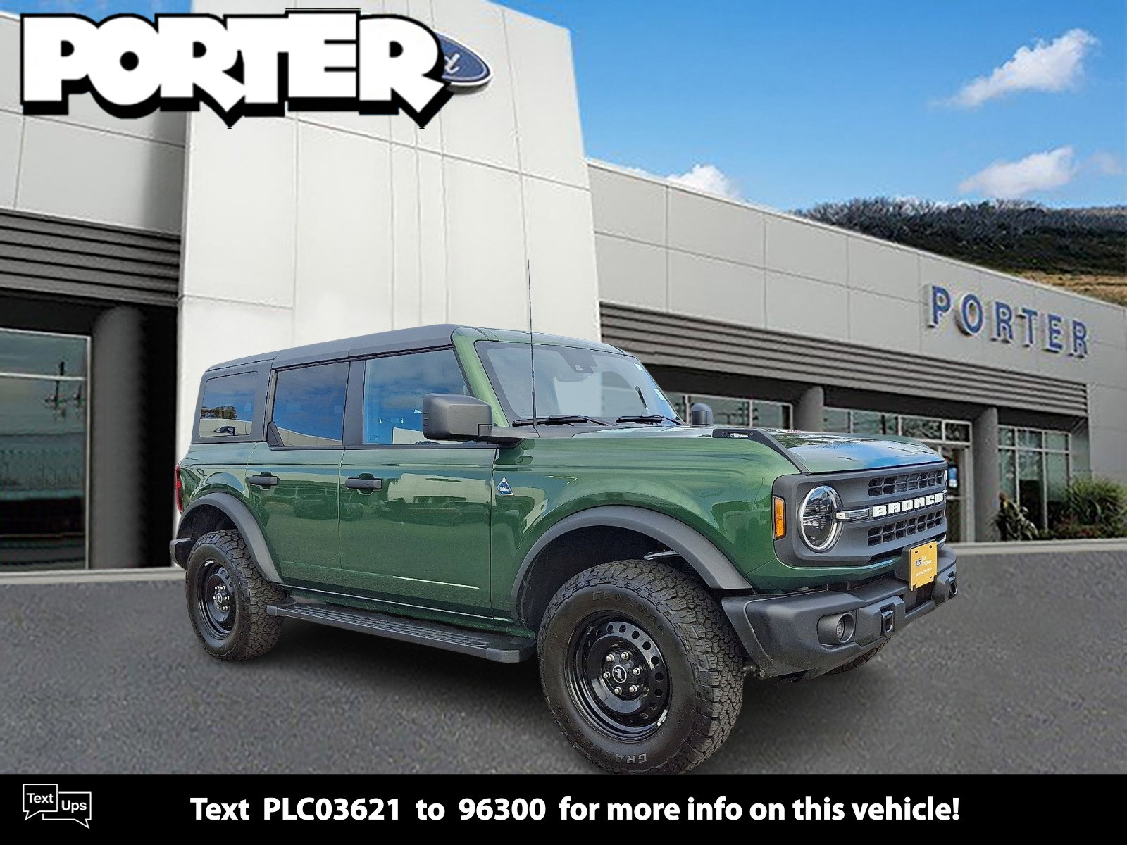 2023 Ford Bronco 4-Door Black Diamond's photo